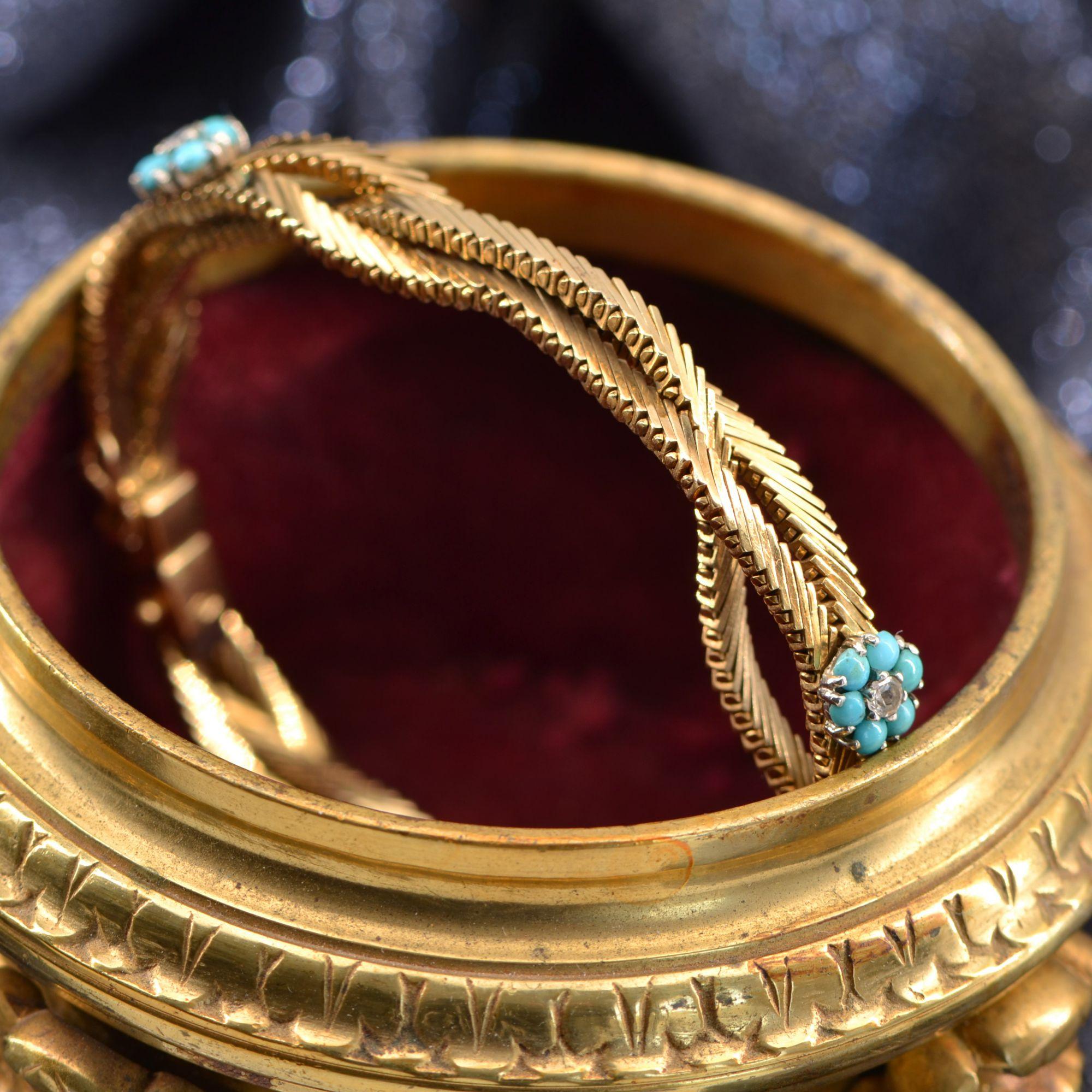 1950s Turquoise Diamond Flowers 18 Karat Yellow Gold Bracelet For Sale 4