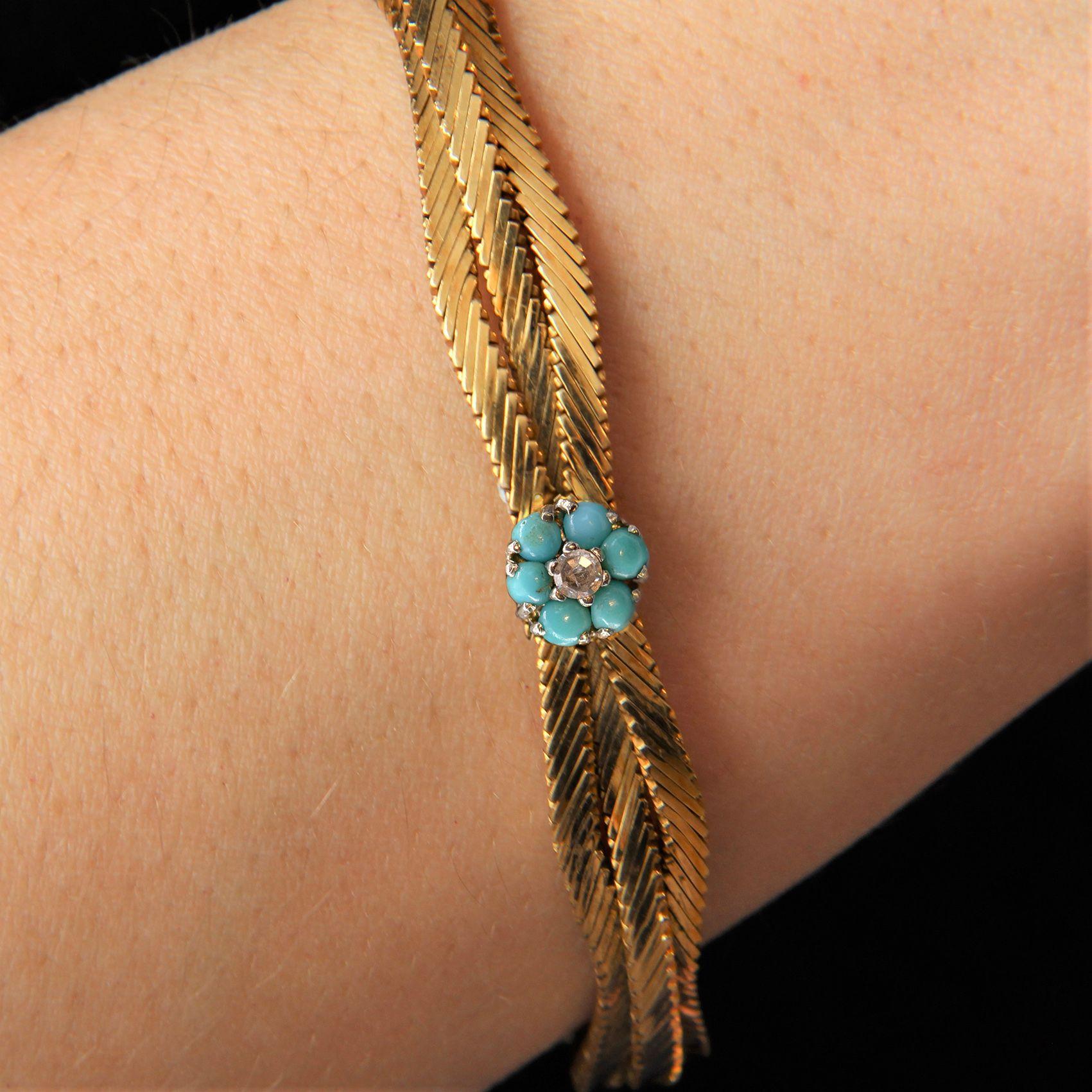 Cabochon 1950s Turquoise Diamond Flowers 18 Karat Yellow Gold Bracelet For Sale