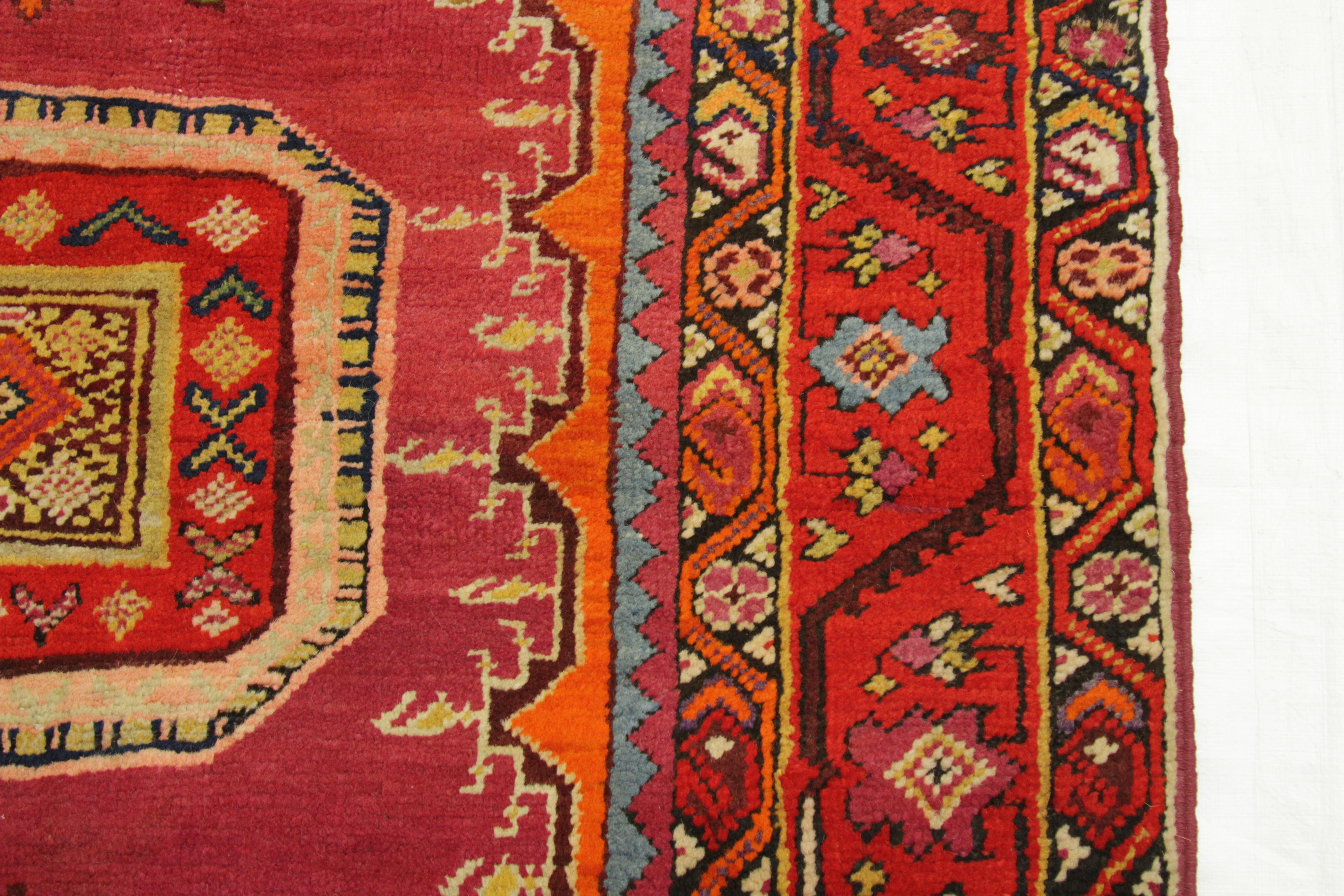 Tapis persan ancien jumeau des années 1950 avec motif de pierres précieuses tissé à la main de style Karabagh en vente 1
