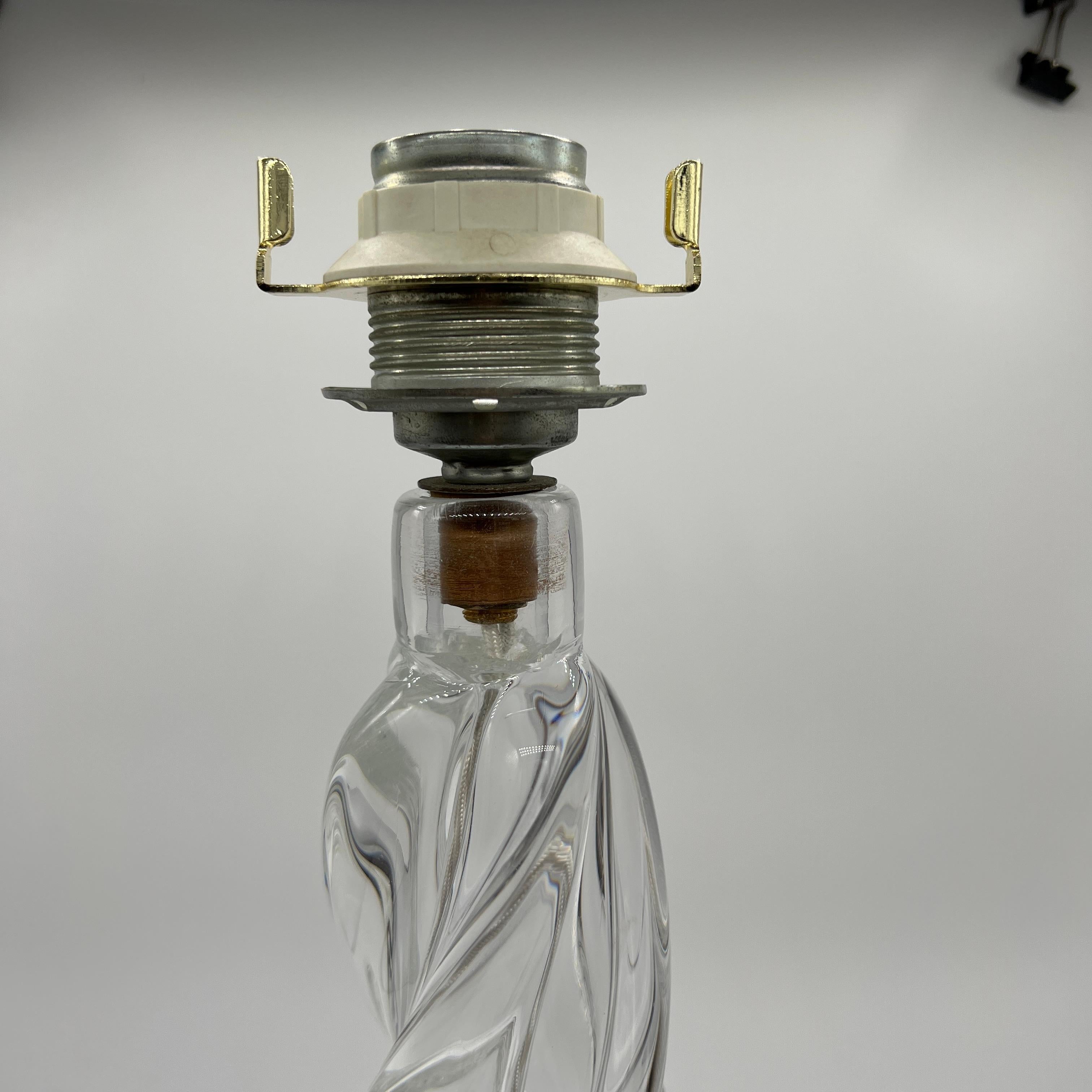 1950's Twisted Glass Tischlampe von Sèvres Frankreich (Französisch) im Angebot