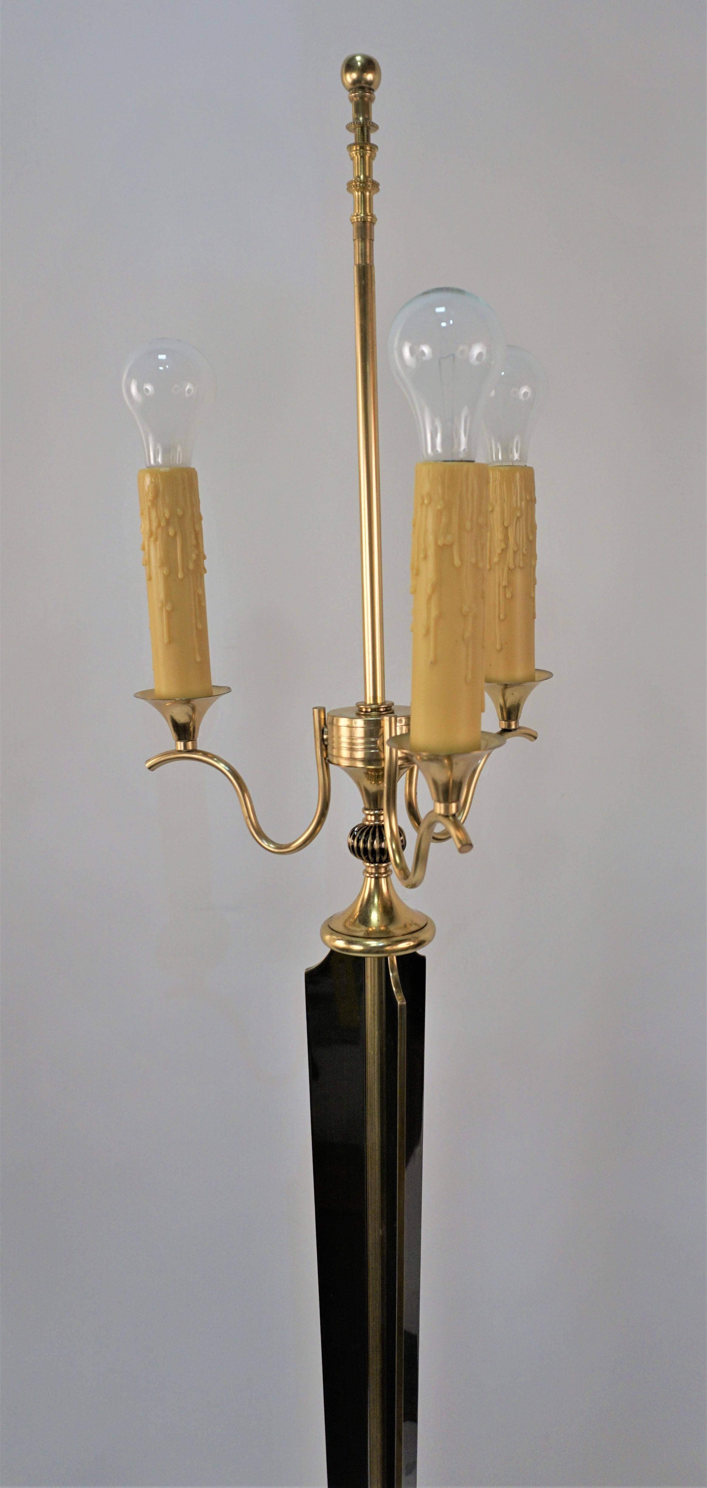 Lampadaire à trois lumières en bronze bicolore des années 1950 en vente 2