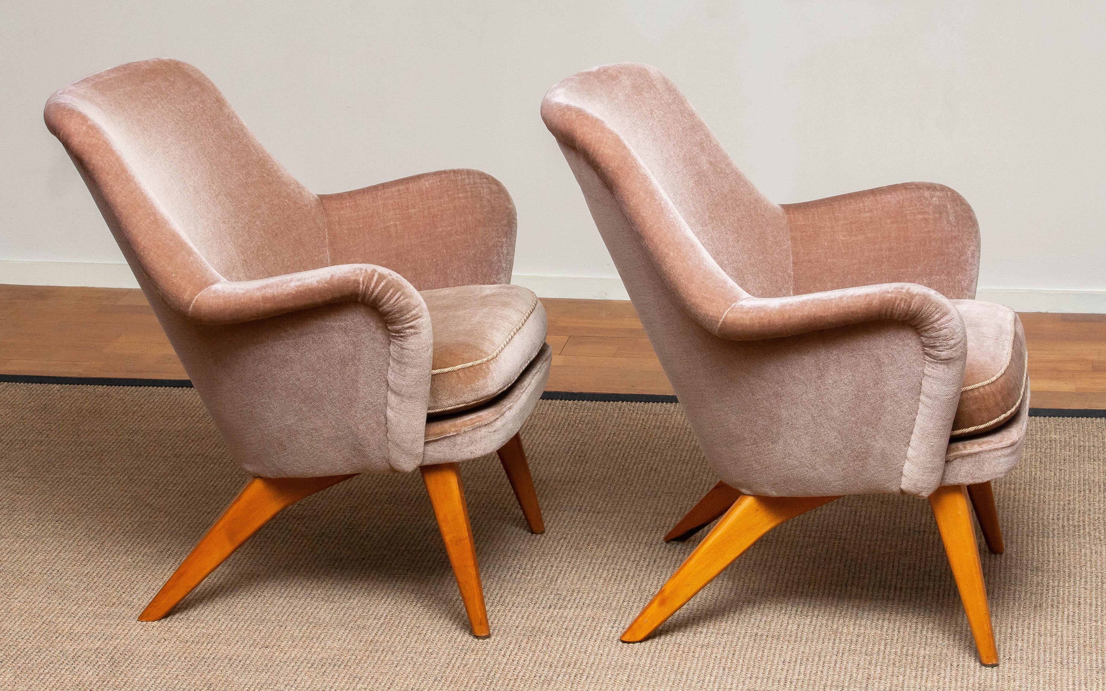 Mid-Century Modern 1950s Two Pink Chairs by Carl Gustav Hiort af Ornäs for Puunveisto Oy-Trasnideri