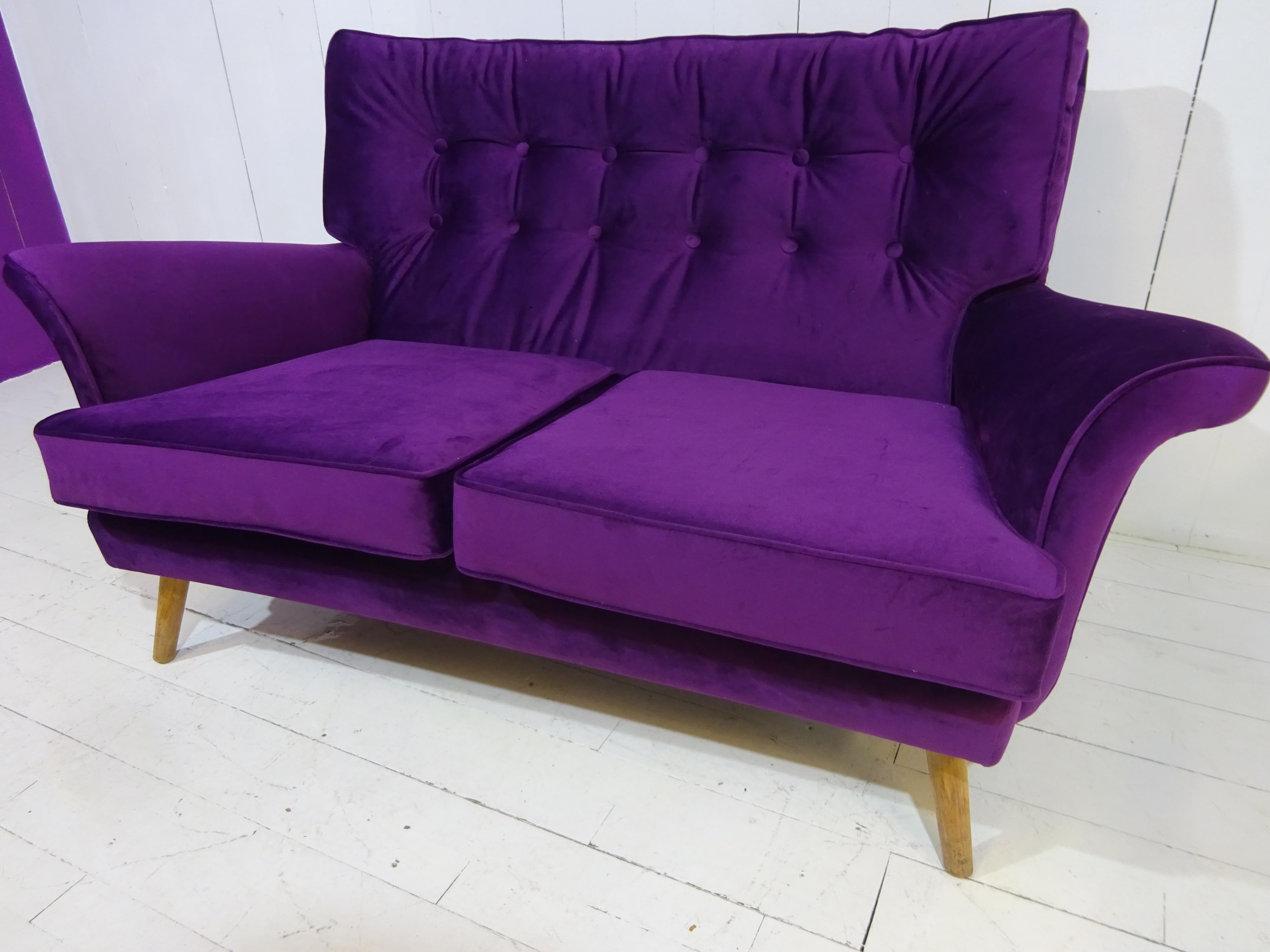 Stunning Limited Edition sofa

This is a limited edition one off compact sofa by The Rare Chair Company. 

Absolutely fabulous and unique lounge sofa dated circa 1950. Designed, manufactured, stamped and distributed by H. Vaughan of Spital