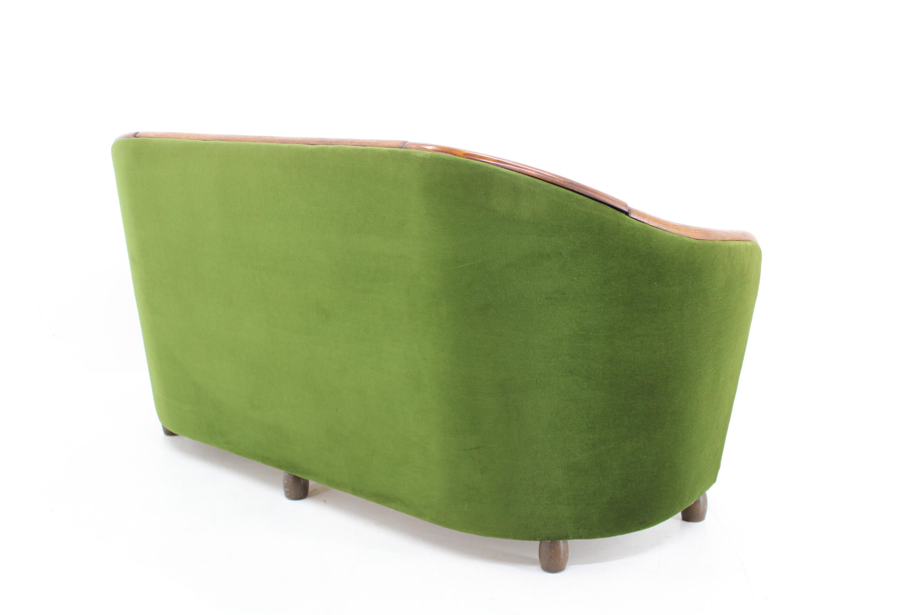 Mid-Century Modern 1950s Two Seater Sofa in the Style of Gio Ponti, Czechoslovakia
