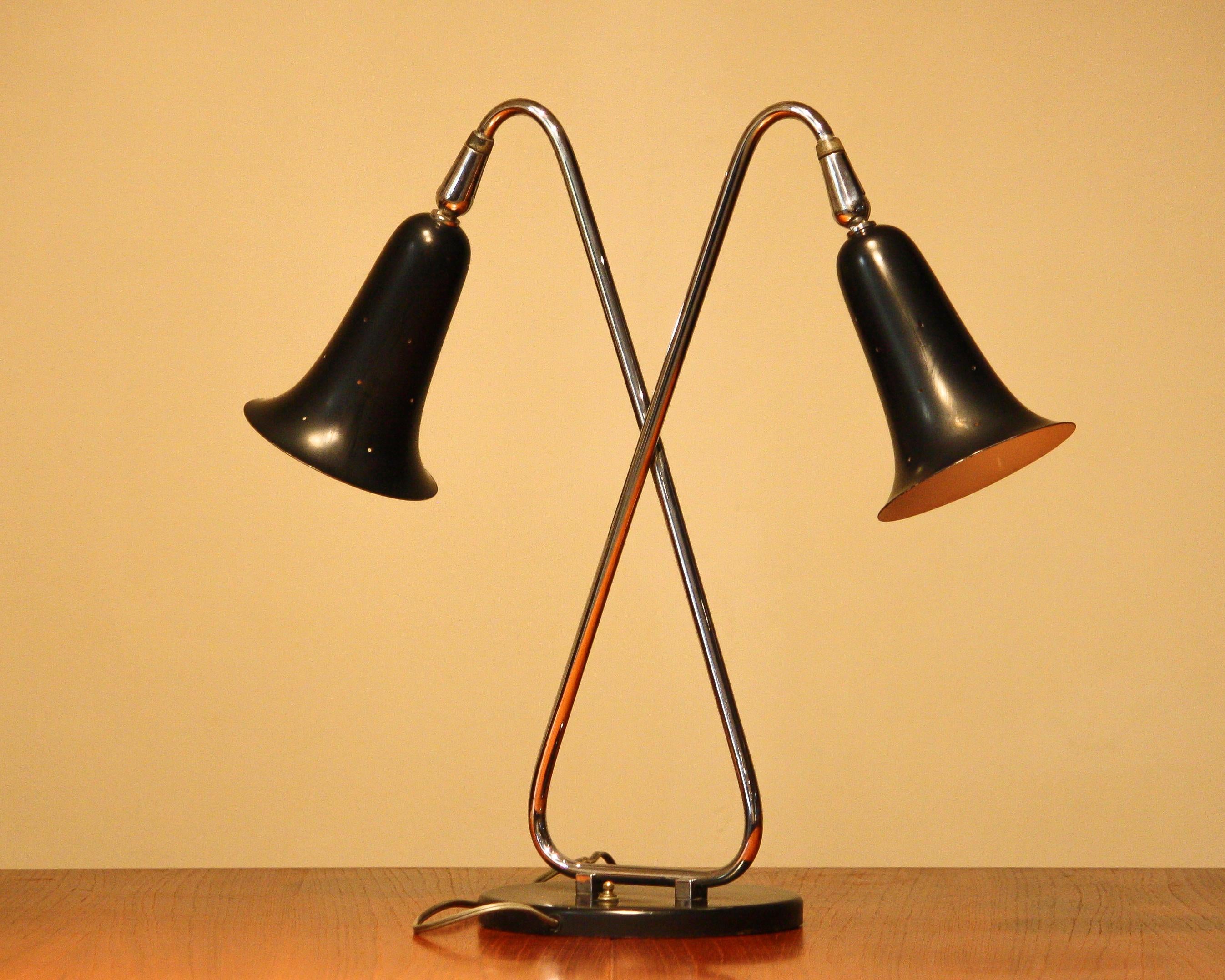 1950s, Two Shades Metal Black Lacquered and Chromed Desk/Table Lamp, USA 4
