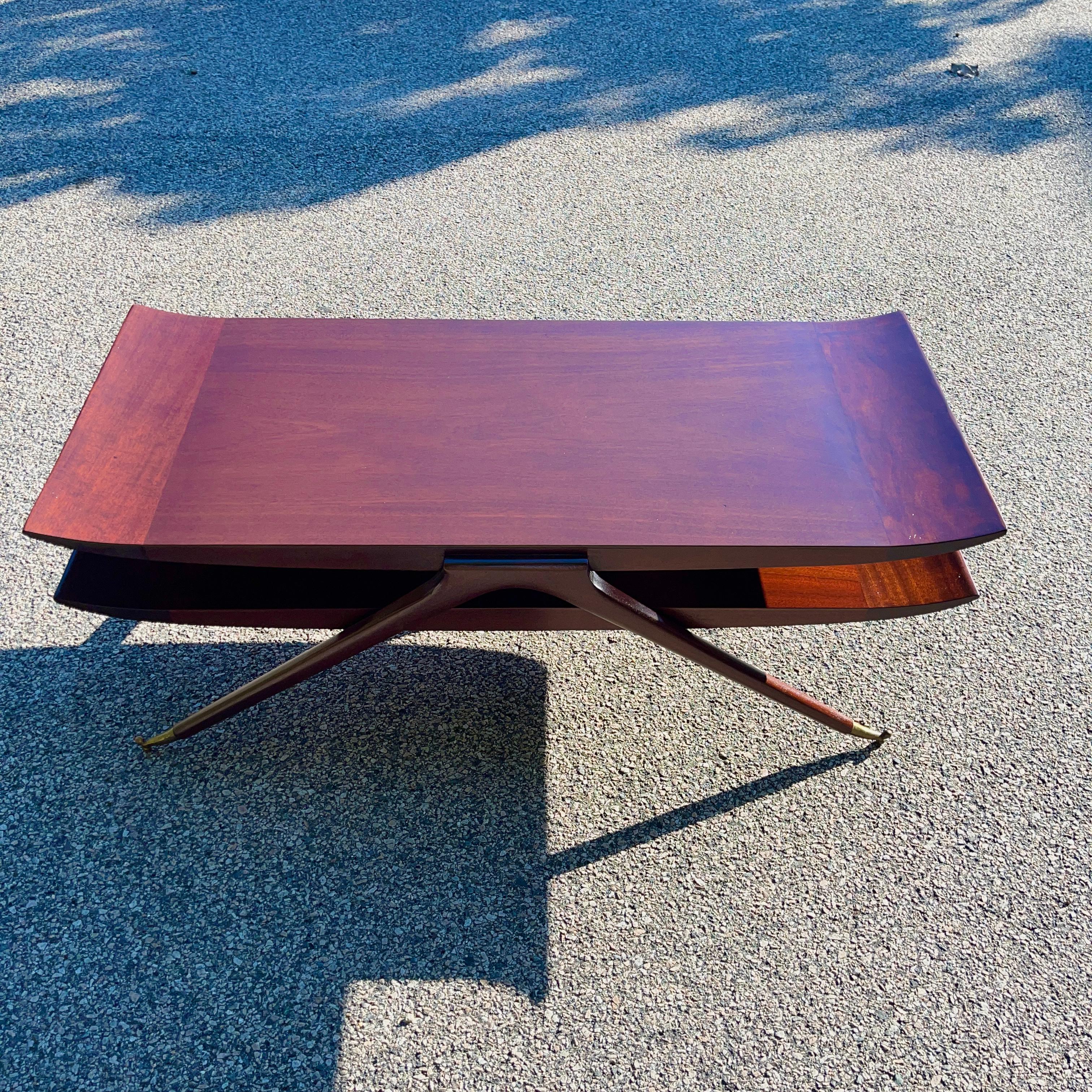 Laiton Table Cocktail Tables à deux niveaux des années 50 dans le style d'Ico Parisi en vente