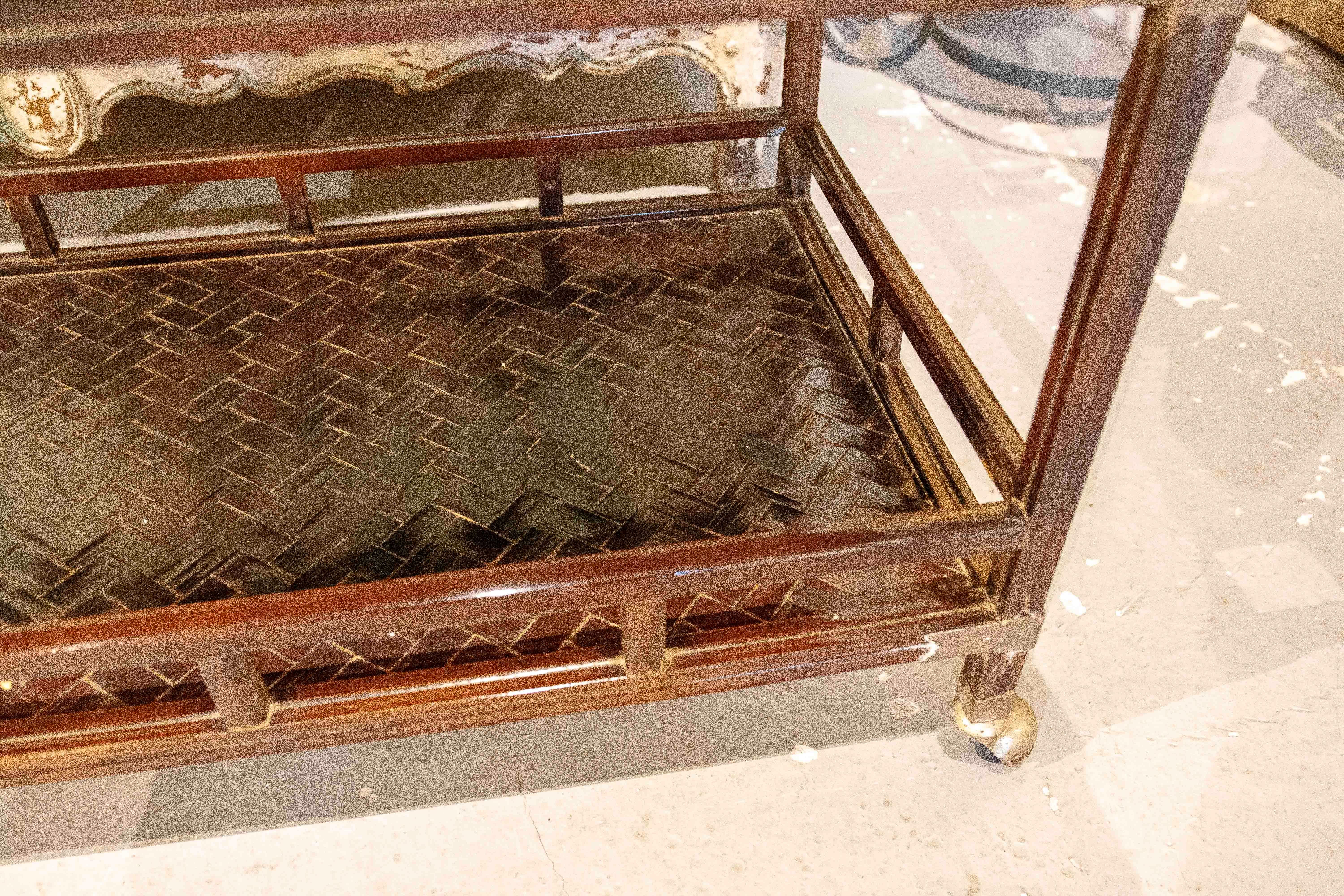 Table d'exposition à deux niveaux en Wood, verre et laiton, France, années 1950. en vente 3