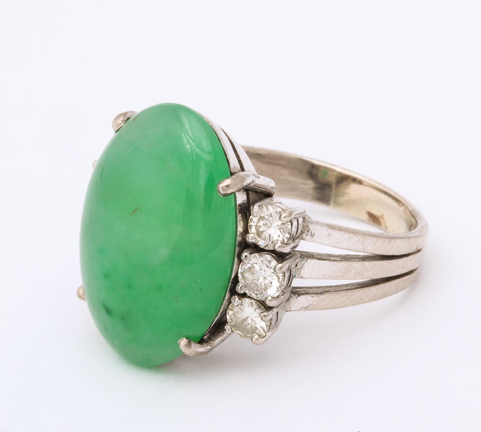 1950s Unisex Oval Cut Beautiful Color Jadeite With Diamonds White Gold Ring 4