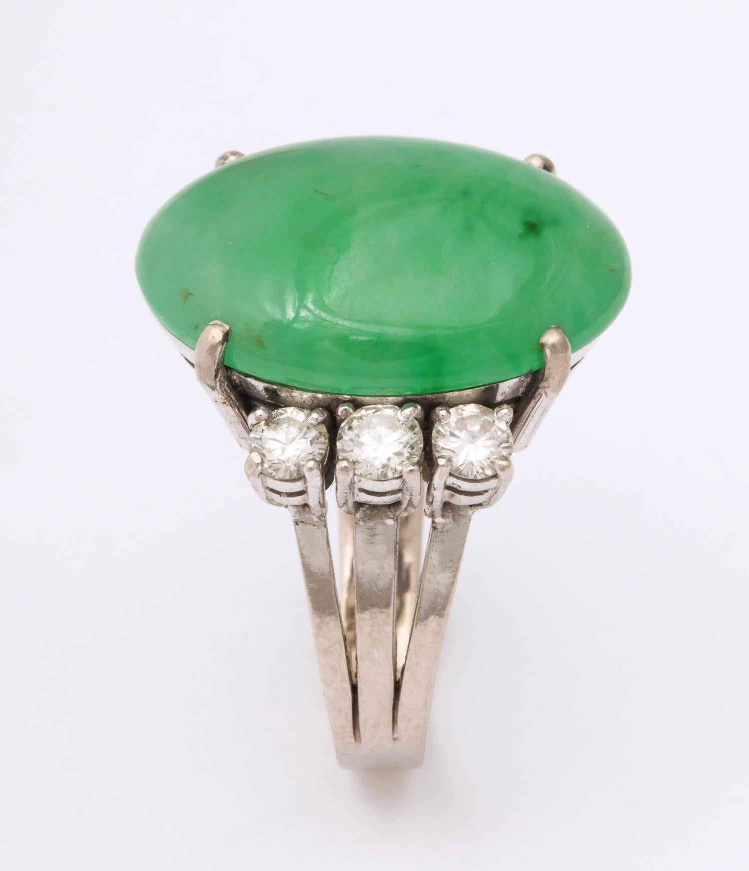 1950s Unisex Oval Cut Beautiful Color Jadeite With Diamonds White Gold Ring 6