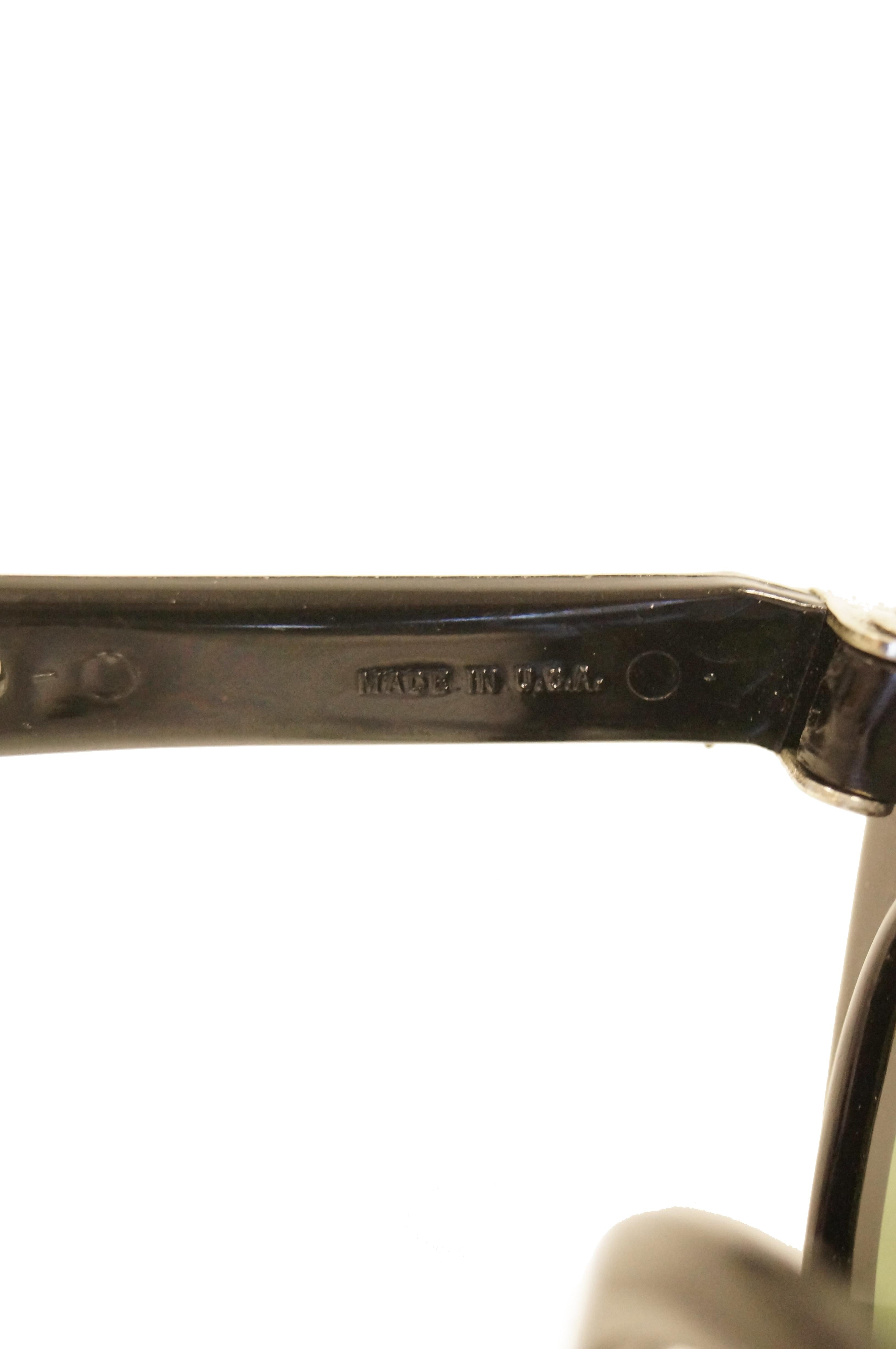 1950s United States Black Cateye Sunglasses with Green Lens In Fair Condition In Houston, TX
