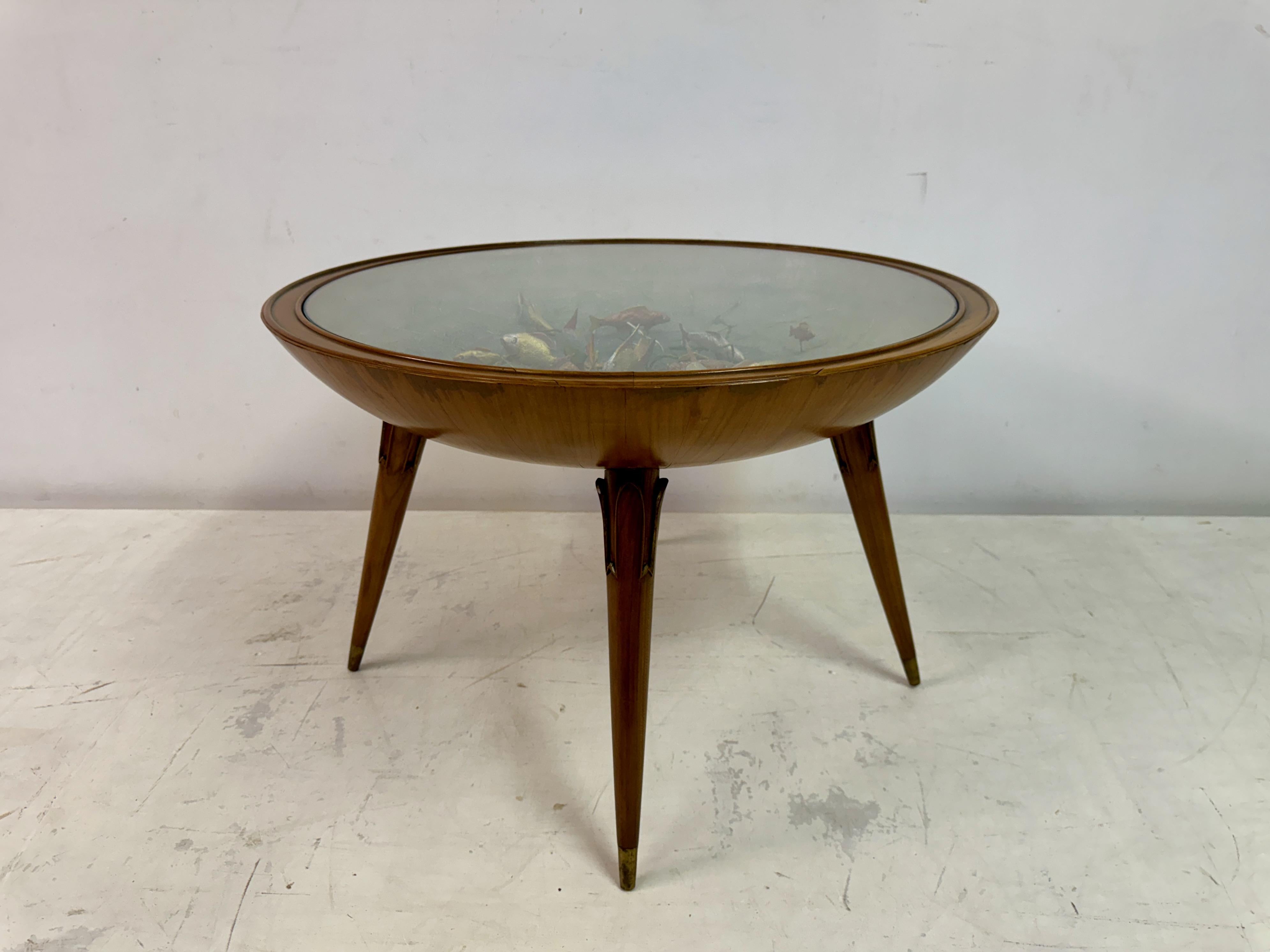 Table basse italienne insolite des années 1950 avec modèle de poisson en vente 5