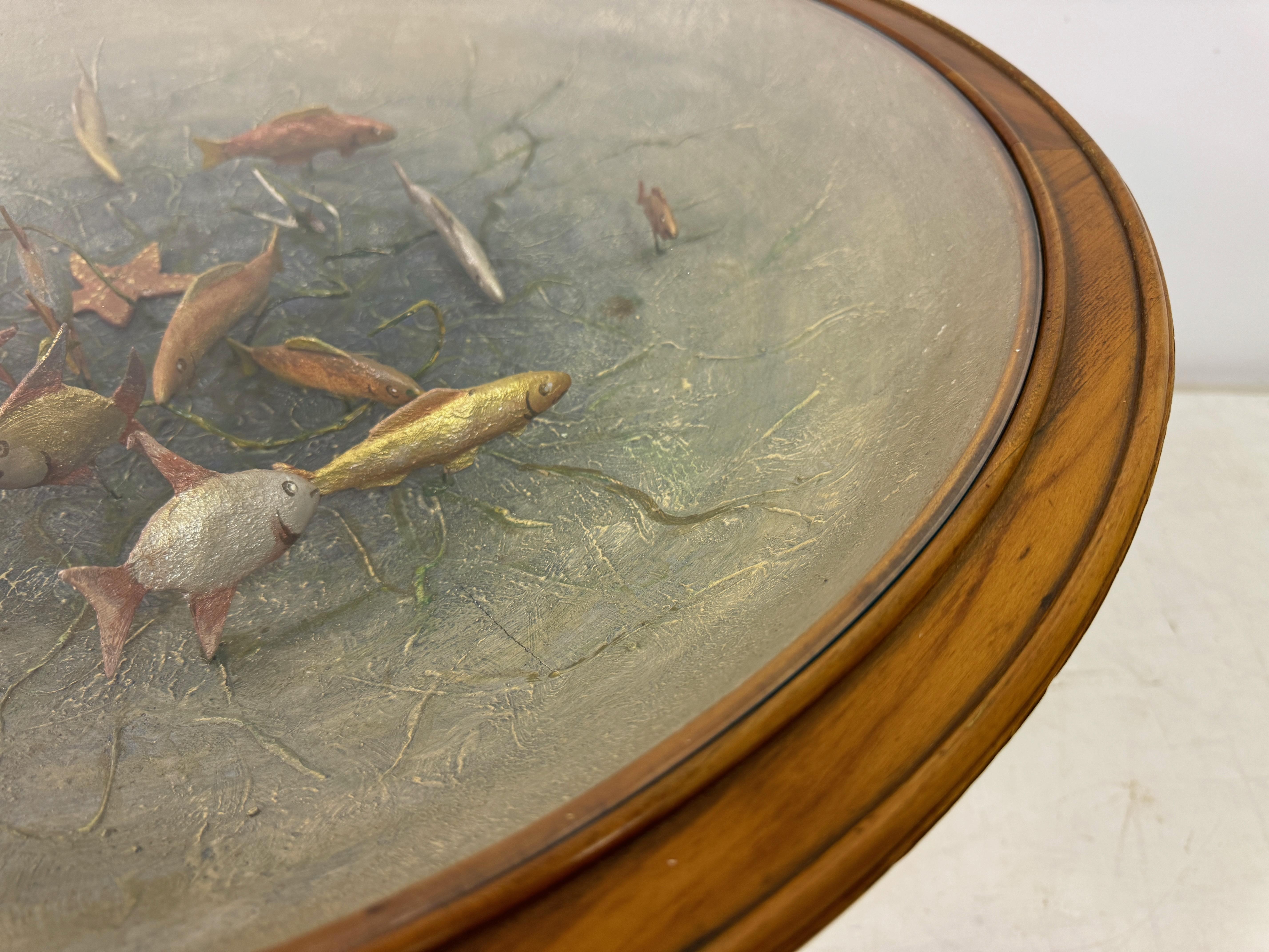 Table basse italienne insolite des années 1950 avec modèle de poisson en vente 8