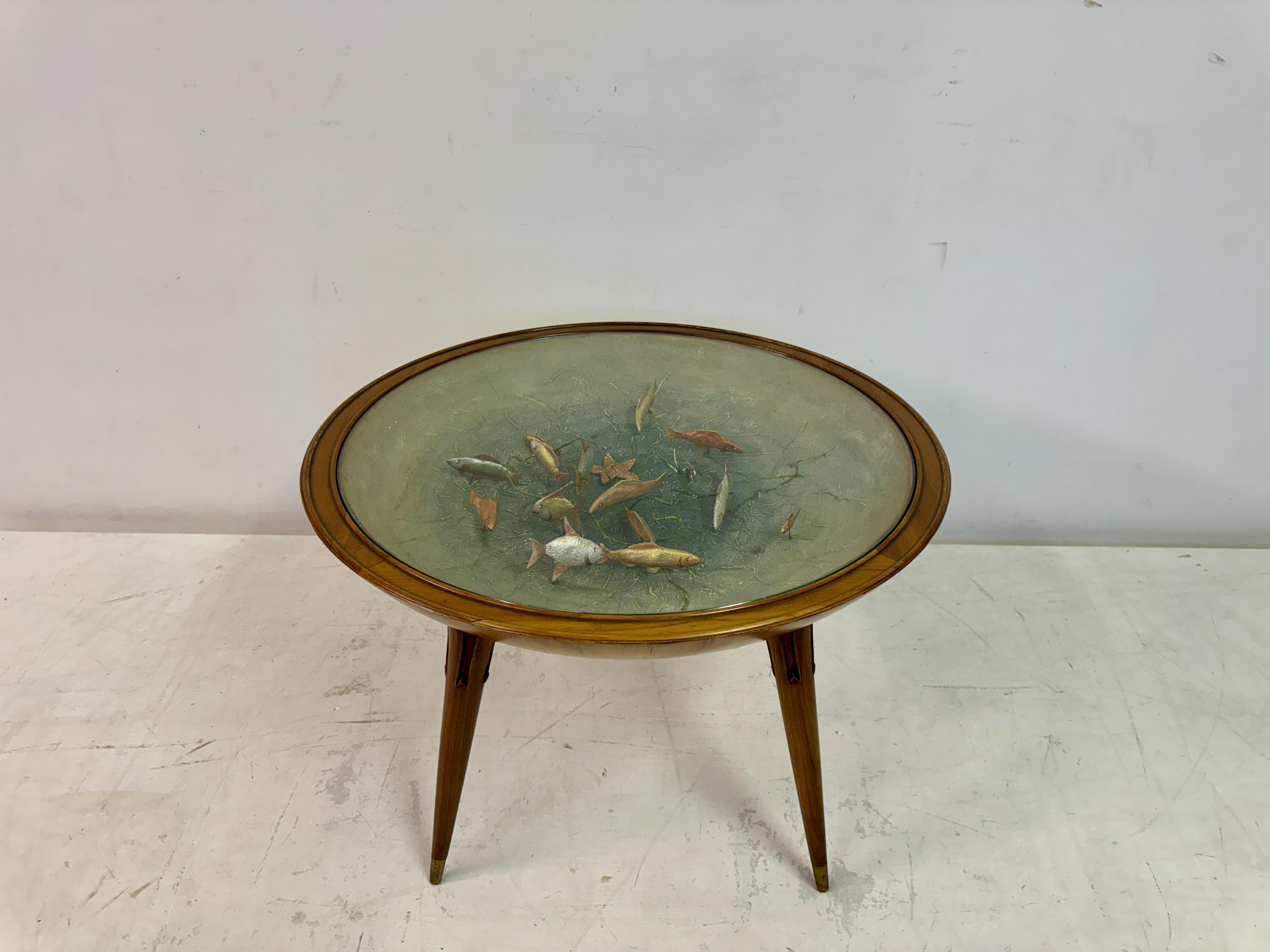 Table basse italienne insolite des années 1950 avec modèle de poisson Bon état - En vente à London, London