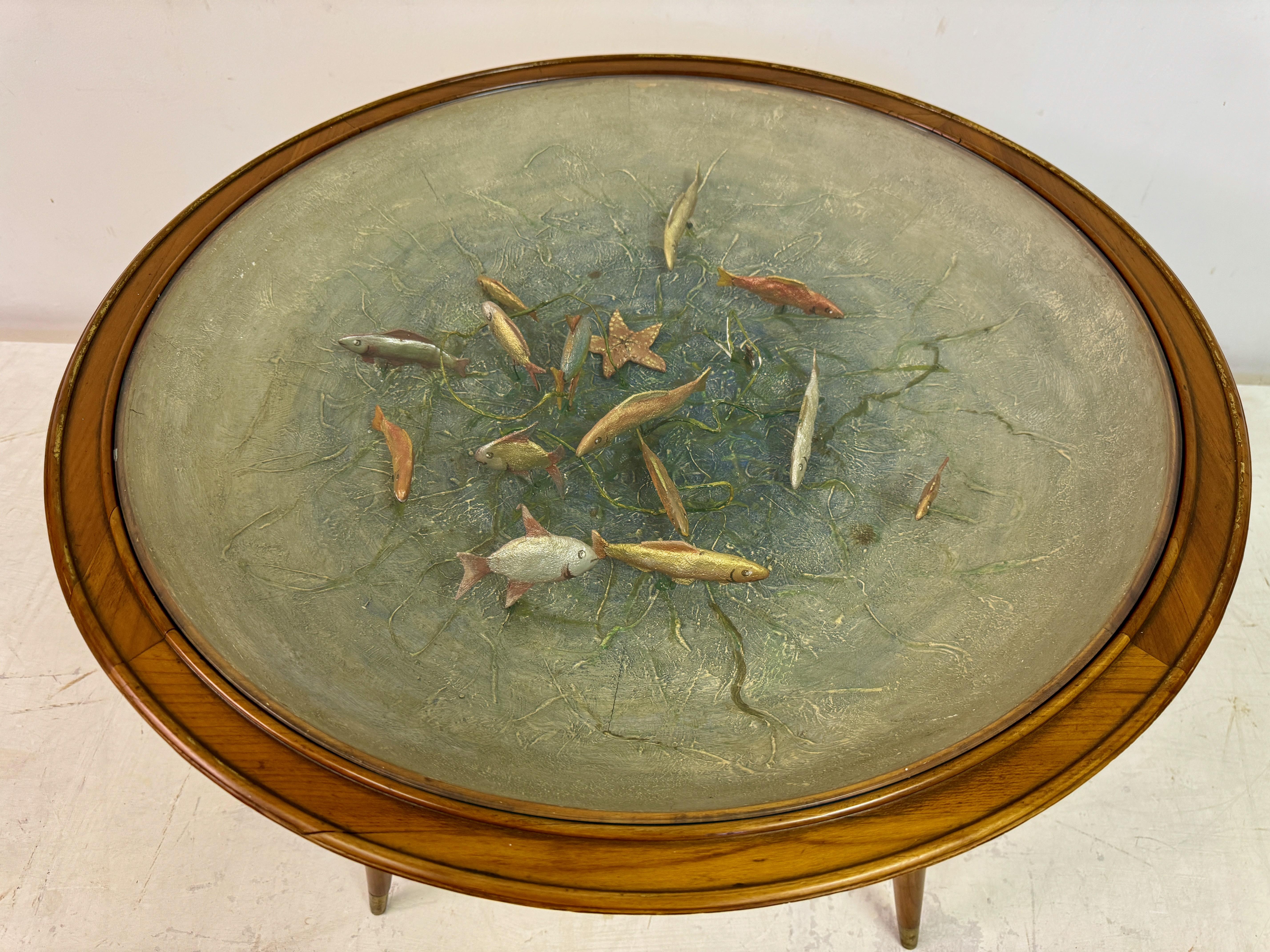 20ième siècle Table basse italienne insolite des années 1950 avec modèle de poisson en vente