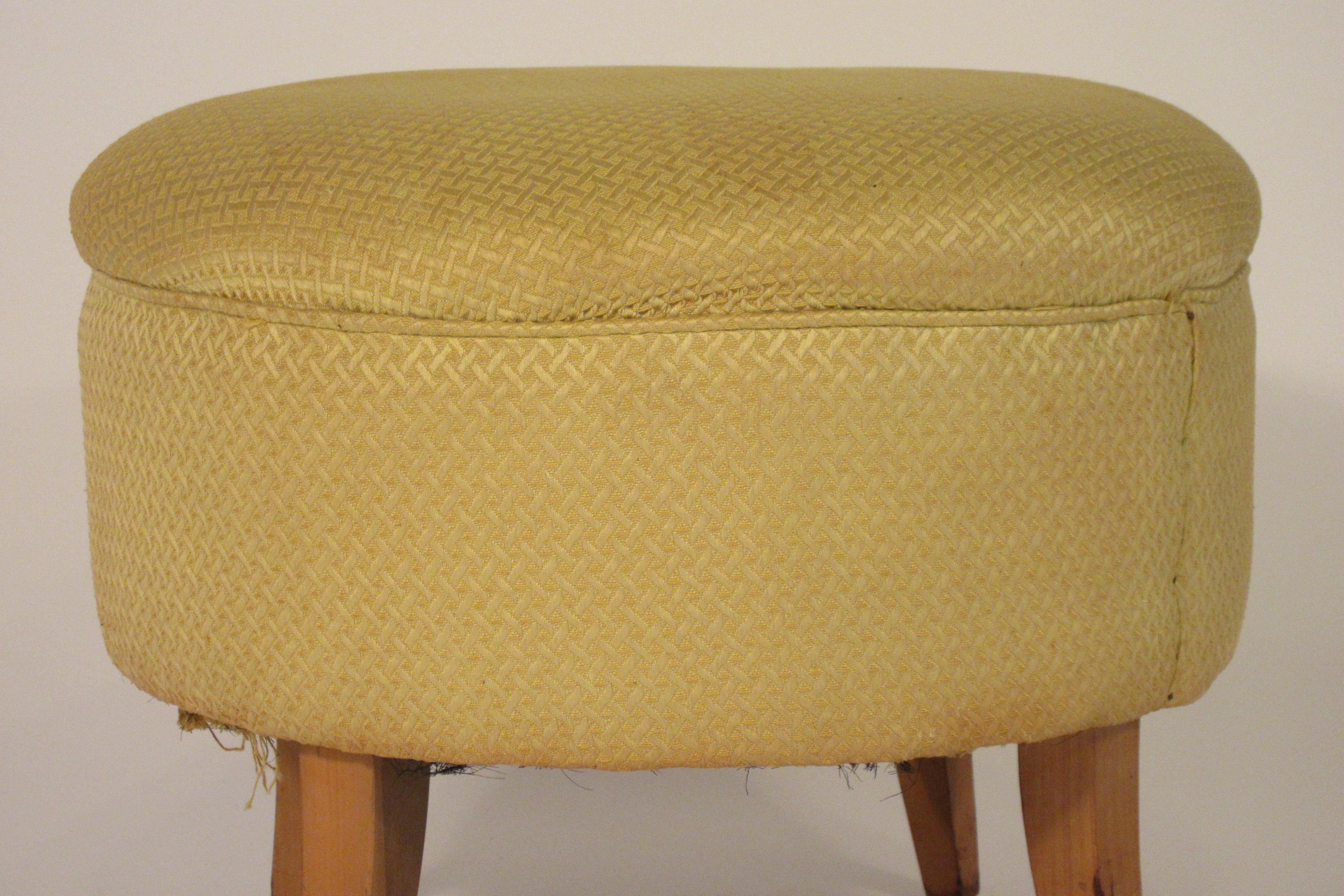 1950s Upholstered Ottoman In Good Condition For Sale In Tarrytown, NY