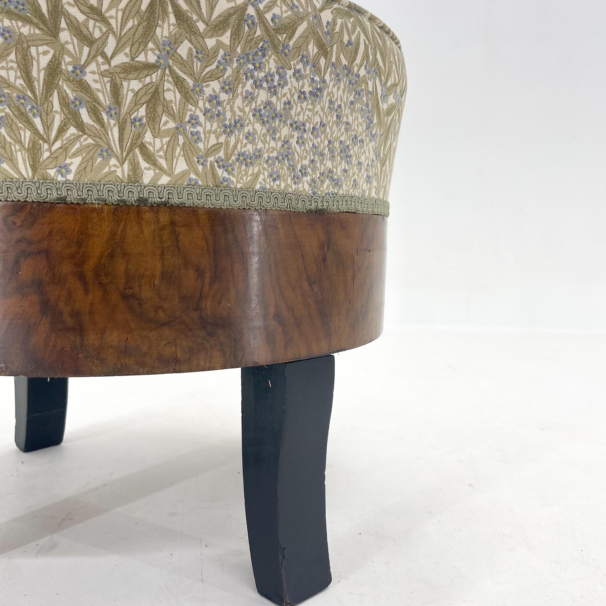 Mid-20th Century 1950's Upholstered Wallnut Veneer Tabouret or Footstool, Italy
