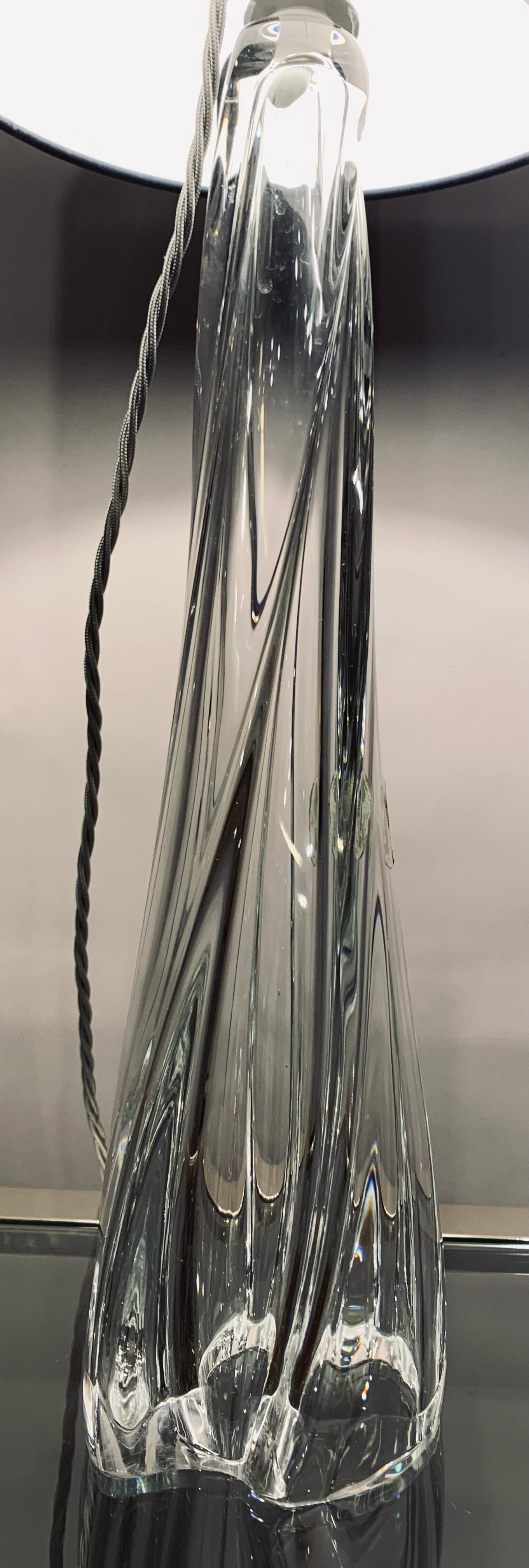 Lampe de table des années 1950 Val Saint Lambert en verre de cristal clair et chrome, avec label en feuille d'aluminium en vente 3