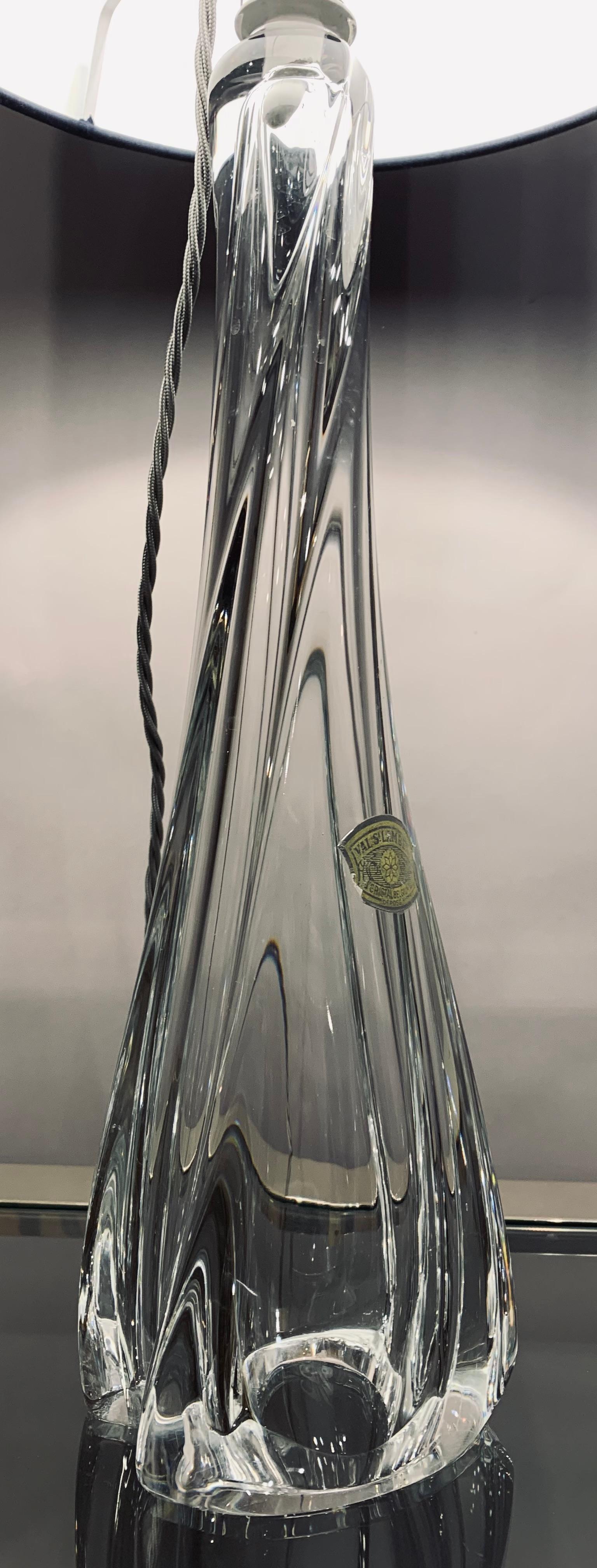 Lampe de table des années 1950 Val Saint Lambert en verre de cristal clair et chrome, avec label en feuille d'aluminium en vente 2