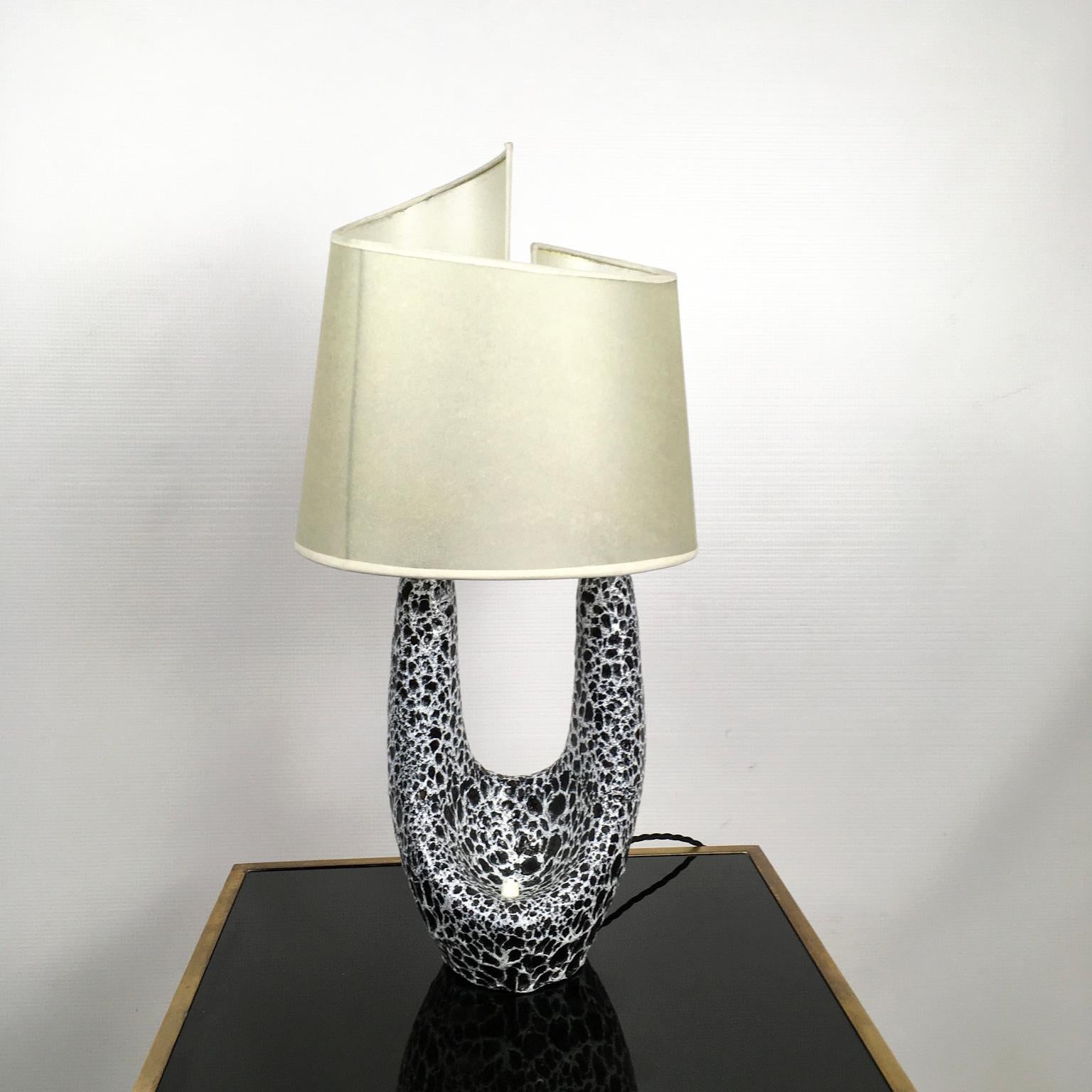 Vallauris-Tischlampe aus Keramik von Le Vaucour, 1950er Jahre im Angebot 1