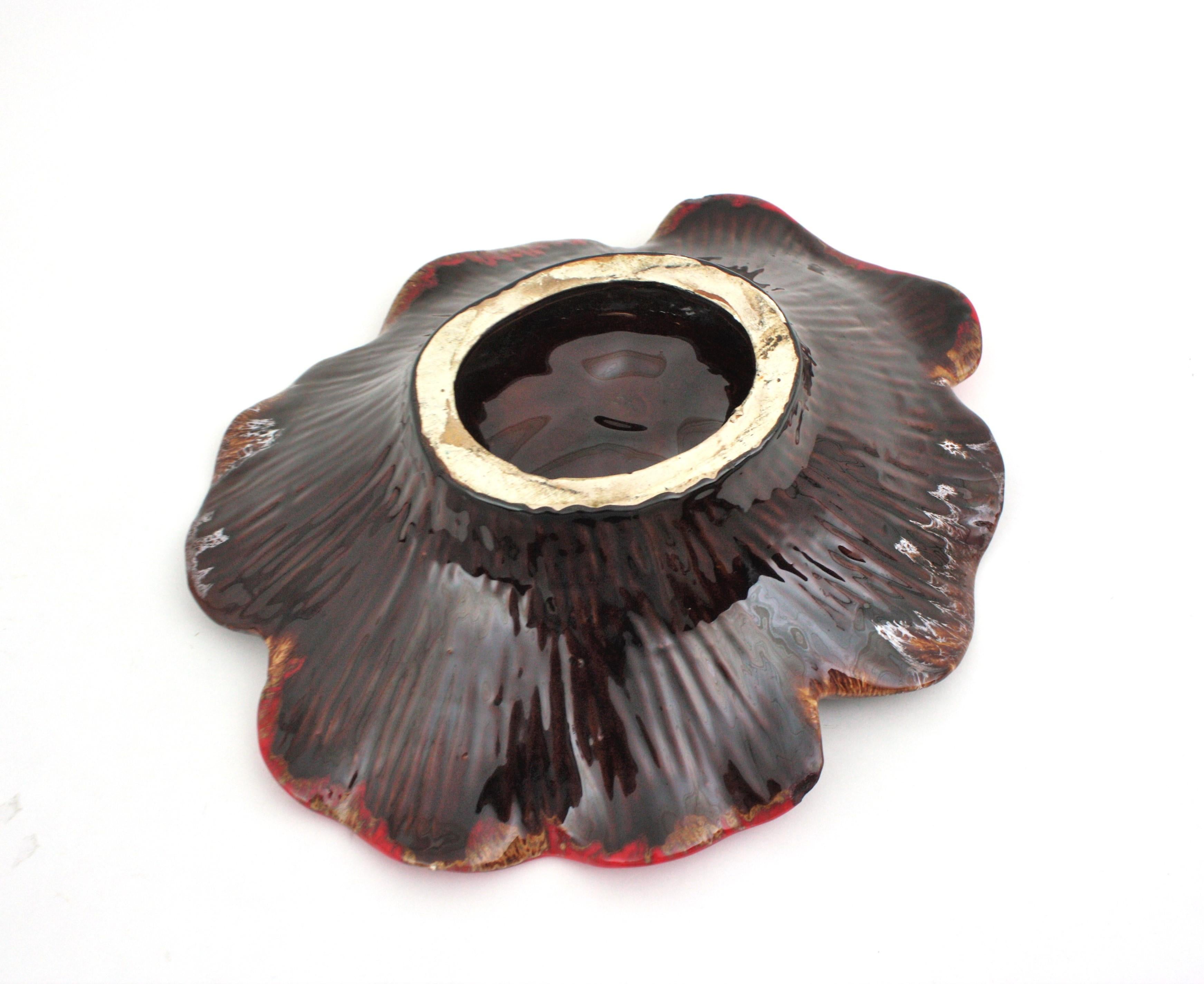 Vassoio / Centrotavola a foglie grandi in ceramica maiolicata Vallauris del 1950 in vendita 6
