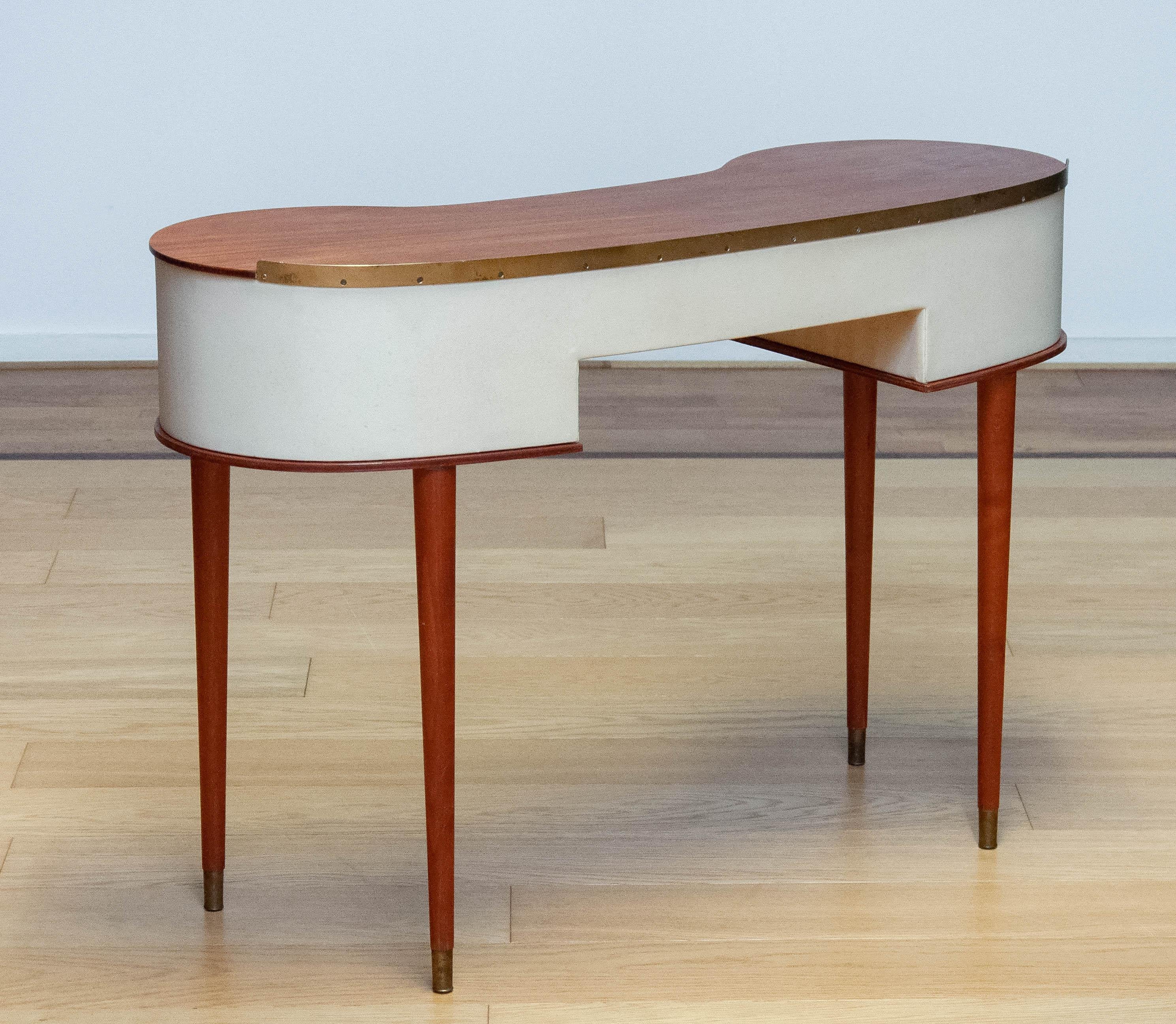 Mid-20th Century 1950s Vanity Dressing Table Designed By Halvdan Pettersson For Tibro In Sweden.