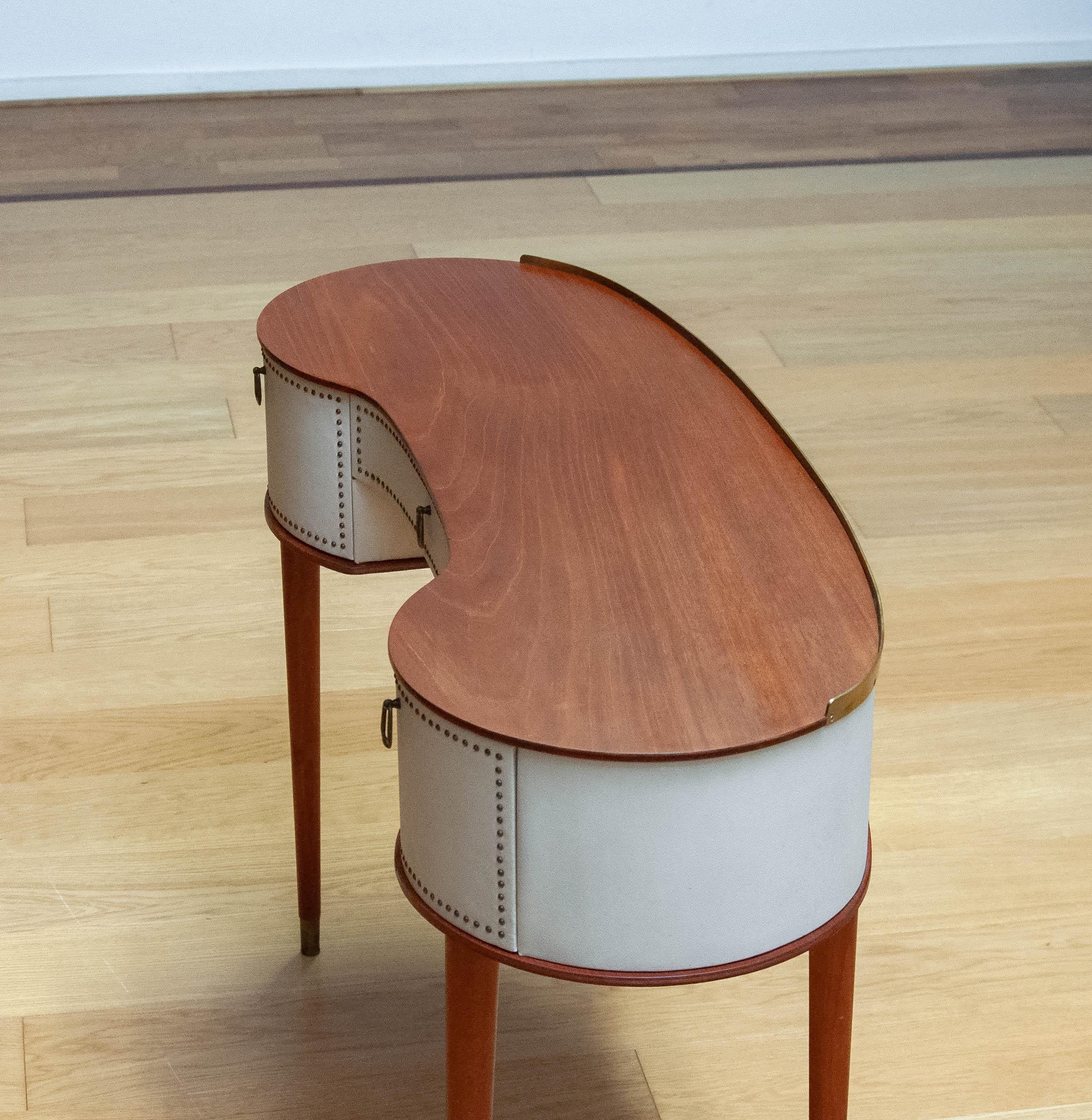 Veneer 1950s Vanity Dressing Table Designed By Halvdan Pettersson For Tibro In Sweden.