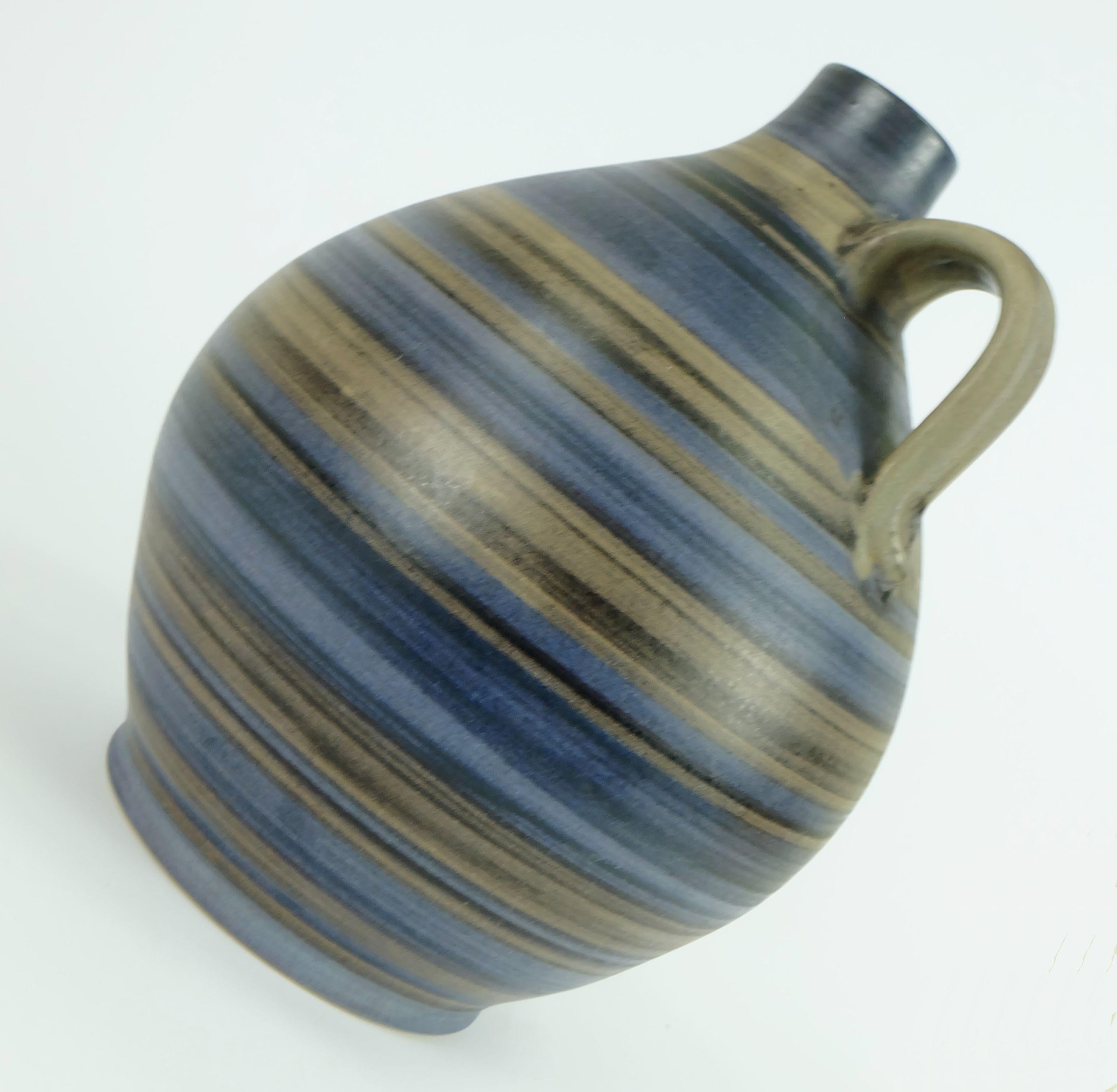 1950s VASE jug with stripe pattern in blue brown black model 252/30 For Sale 3