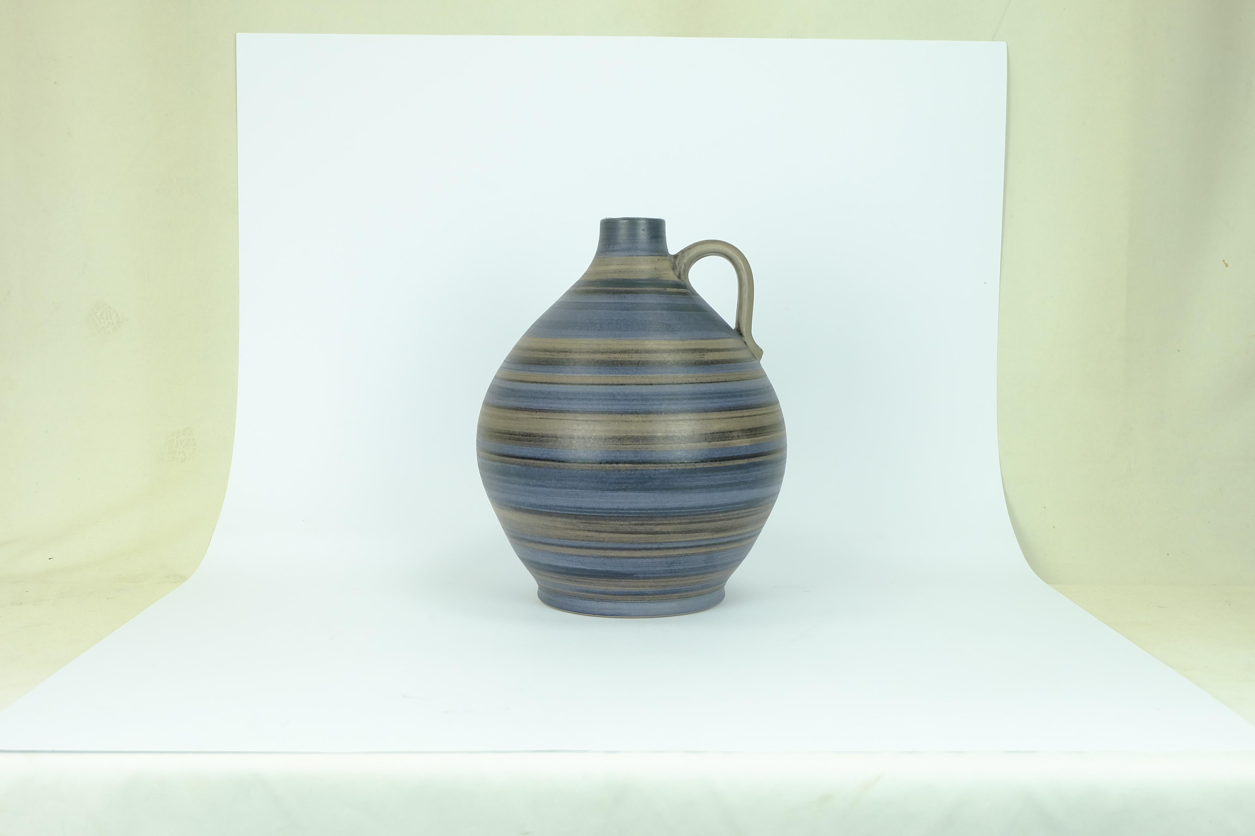 1950s VASE jug with stripe pattern in blue brown black model 252/30 In Good Condition For Sale In Mannheim, DE
