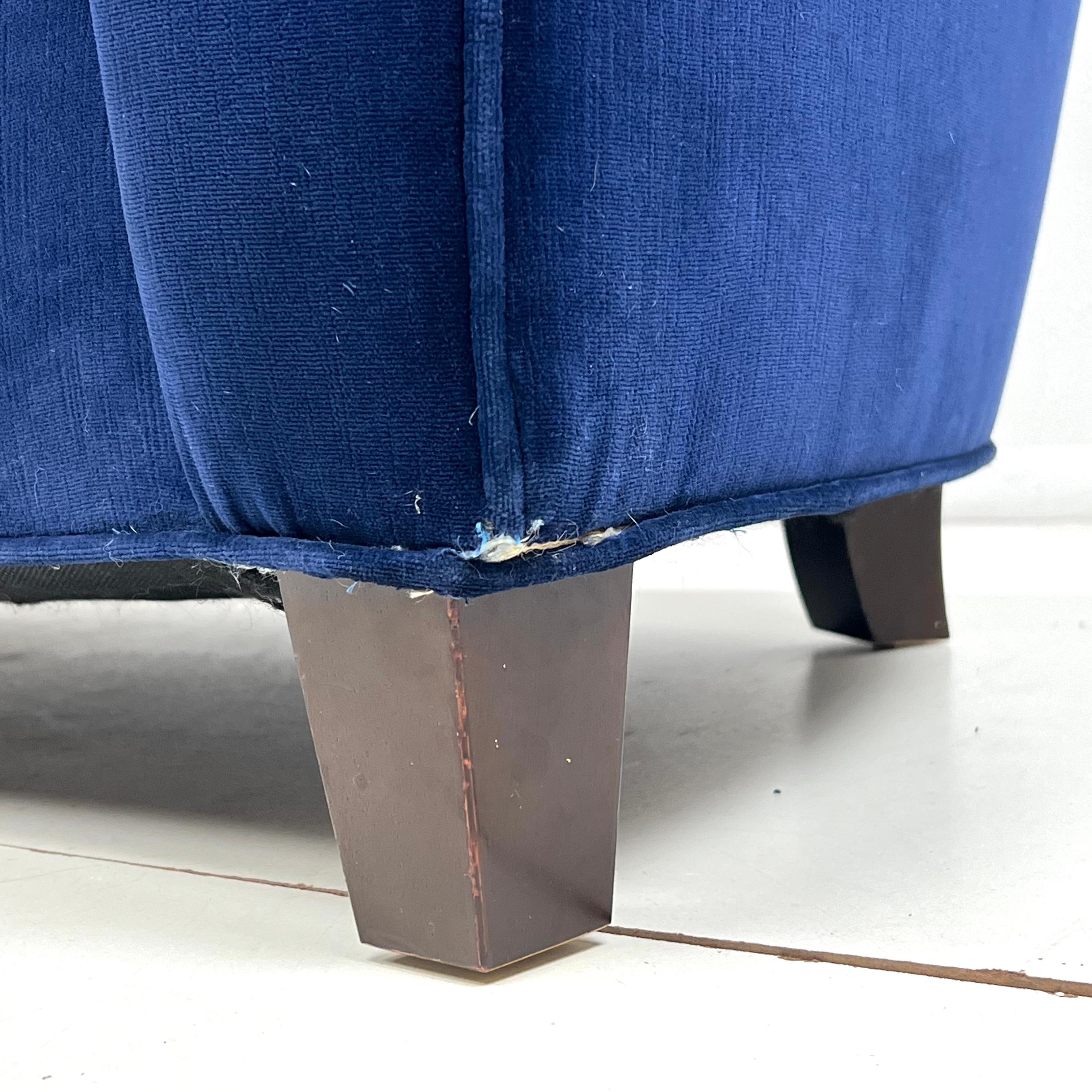 1950s Velvet Tufted Curved Sofa 4