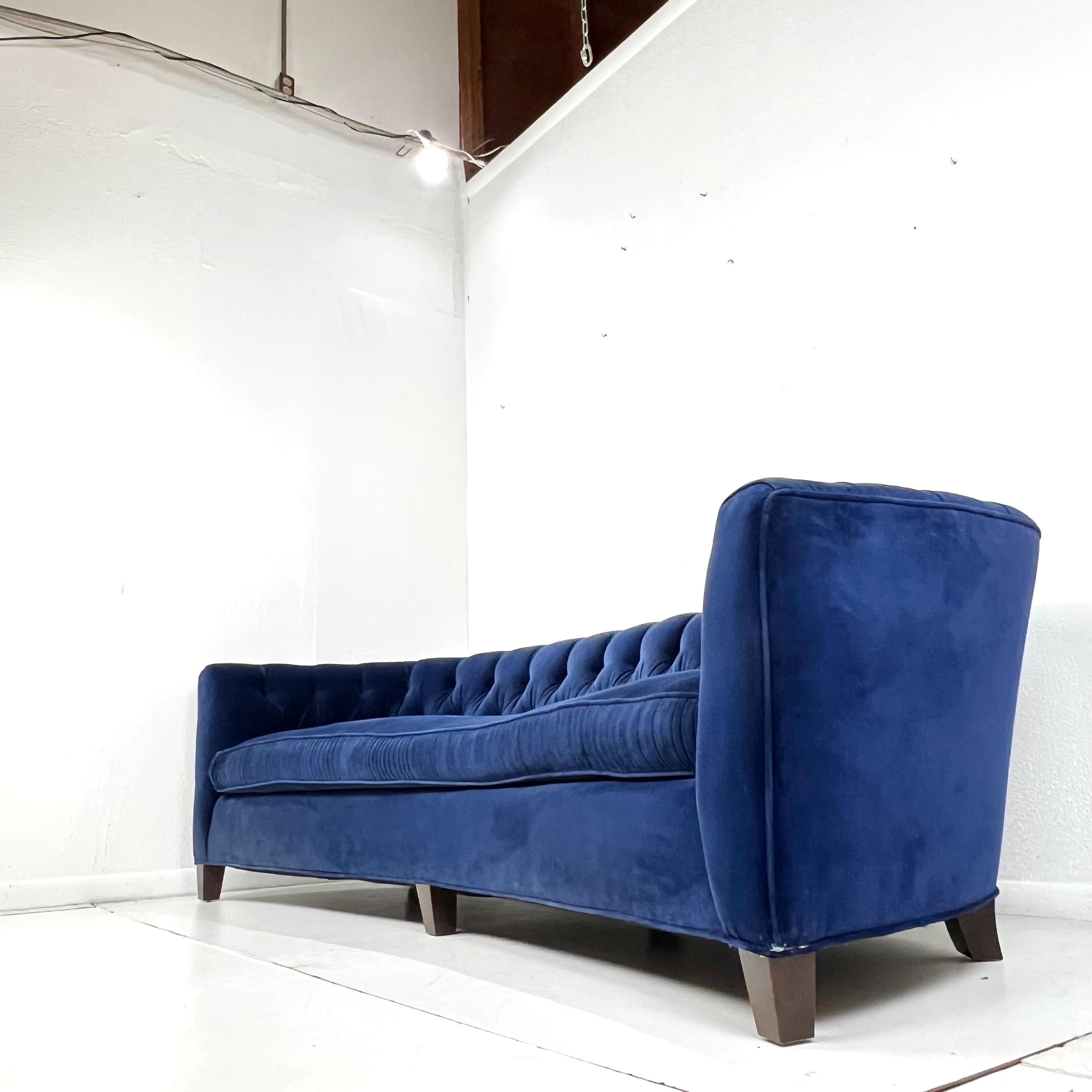 1950s Velvet Tufted Curved Sofa 7