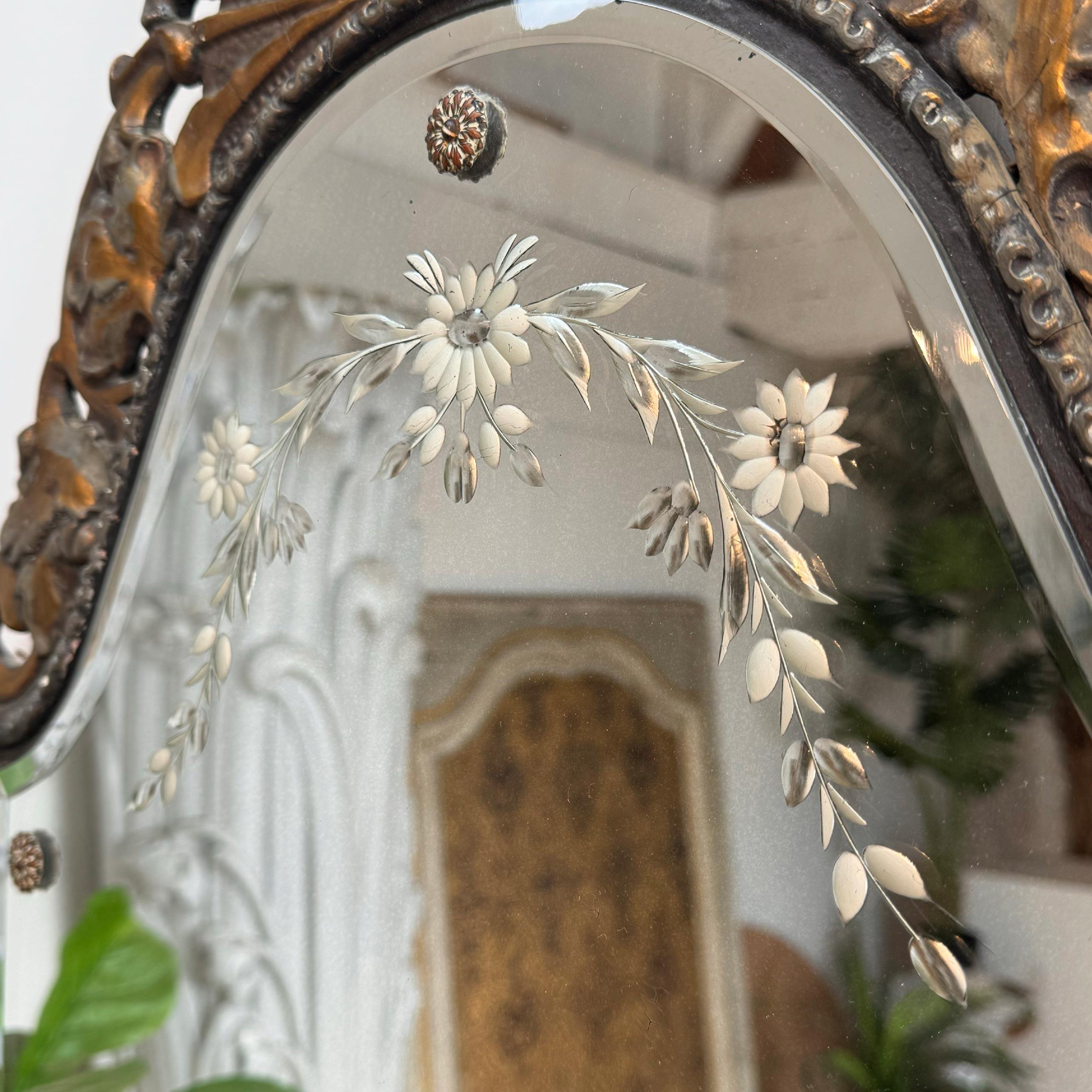 1950’s Venetian Murano Mirror with Etched Glass and Decorative Putto Frame 2