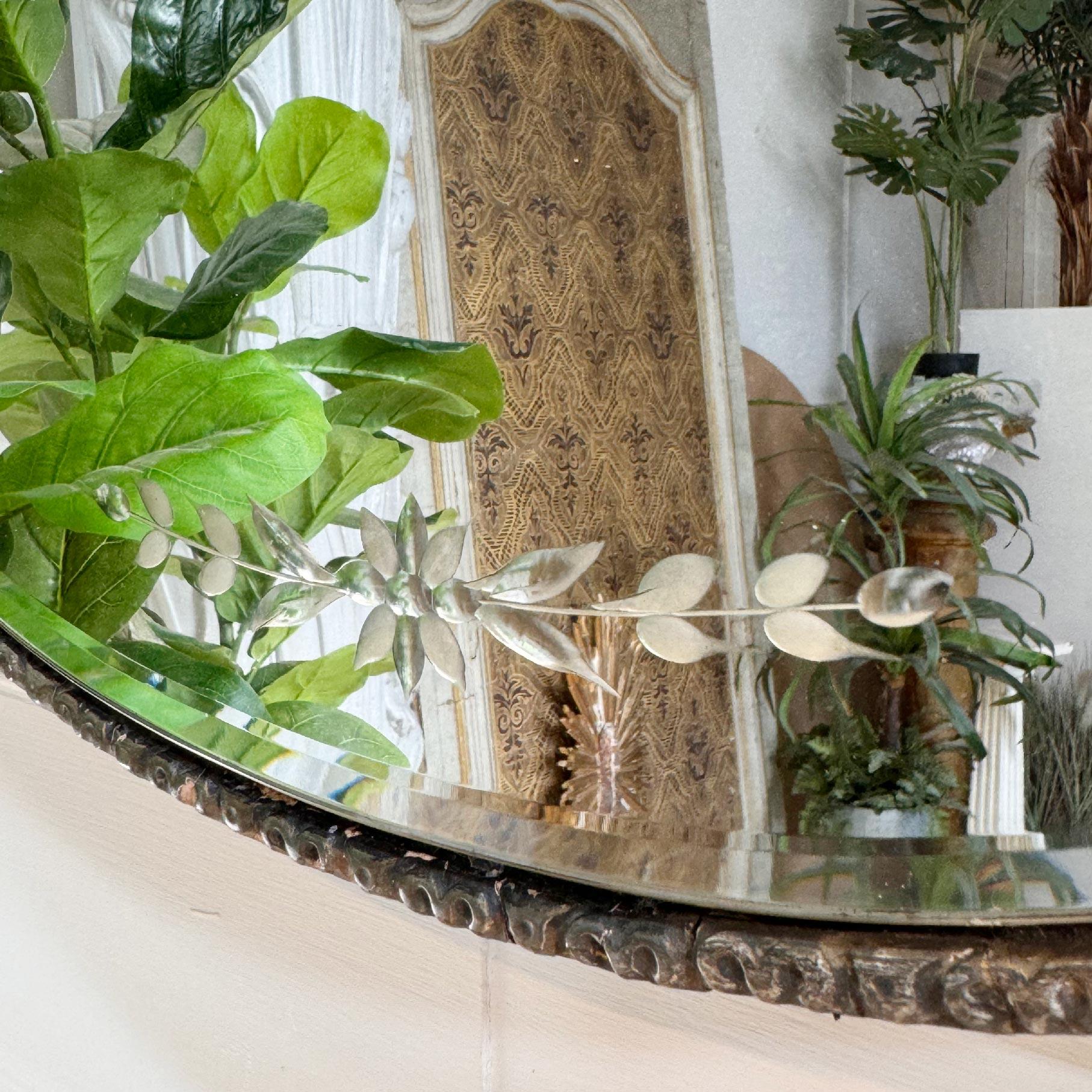 1950’s Venetian Murano Mirror with Etched Glass and Decorative Putto Frame 1