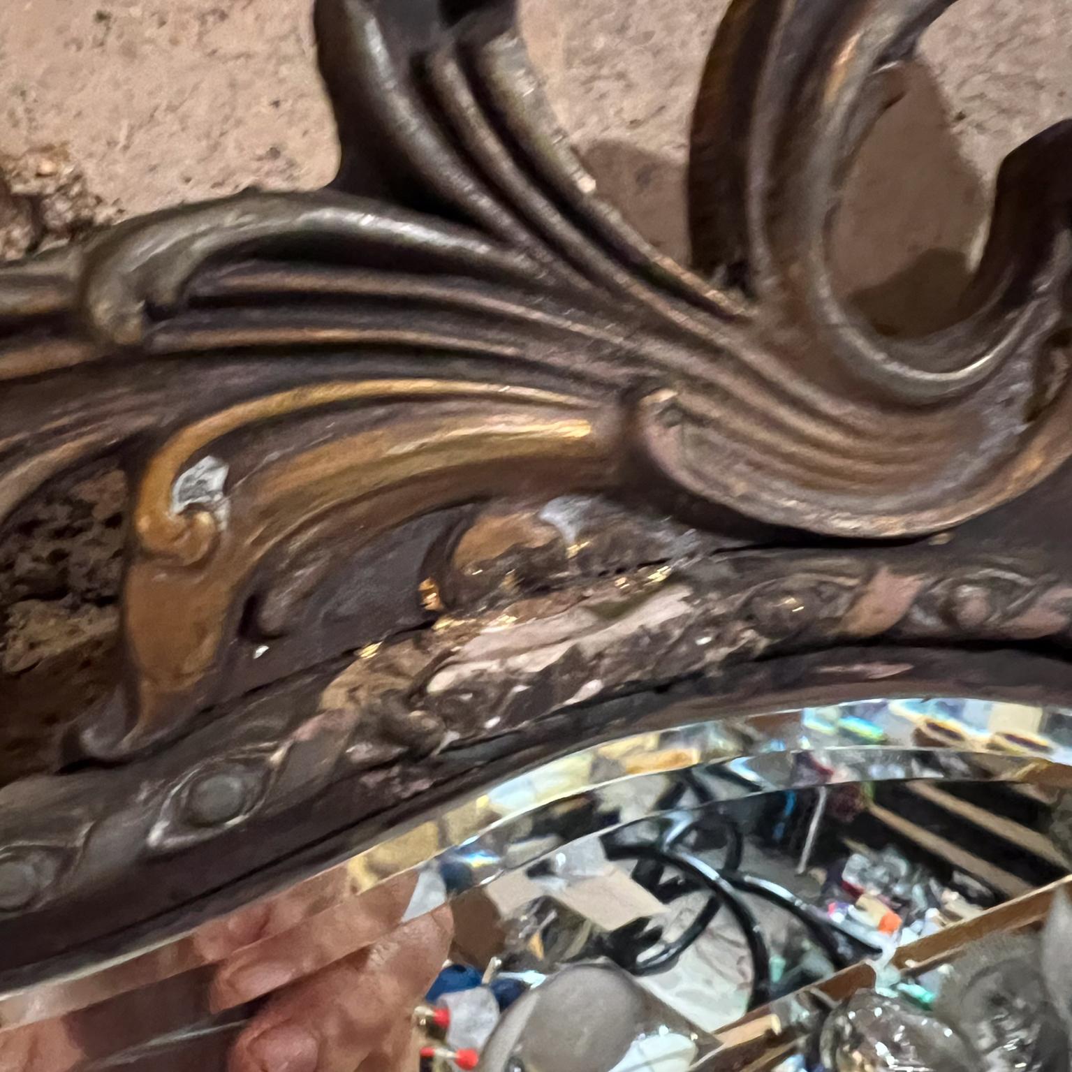 1950s Italian Venetian Wall Mirror Carved Giltwood Italy en vente 3