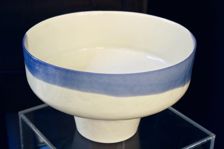 1950s Venini Vintage Italian Blue & Cream White Pate De Verre Murano Glass Bowl In Excellent Condition For Sale In New York, NY