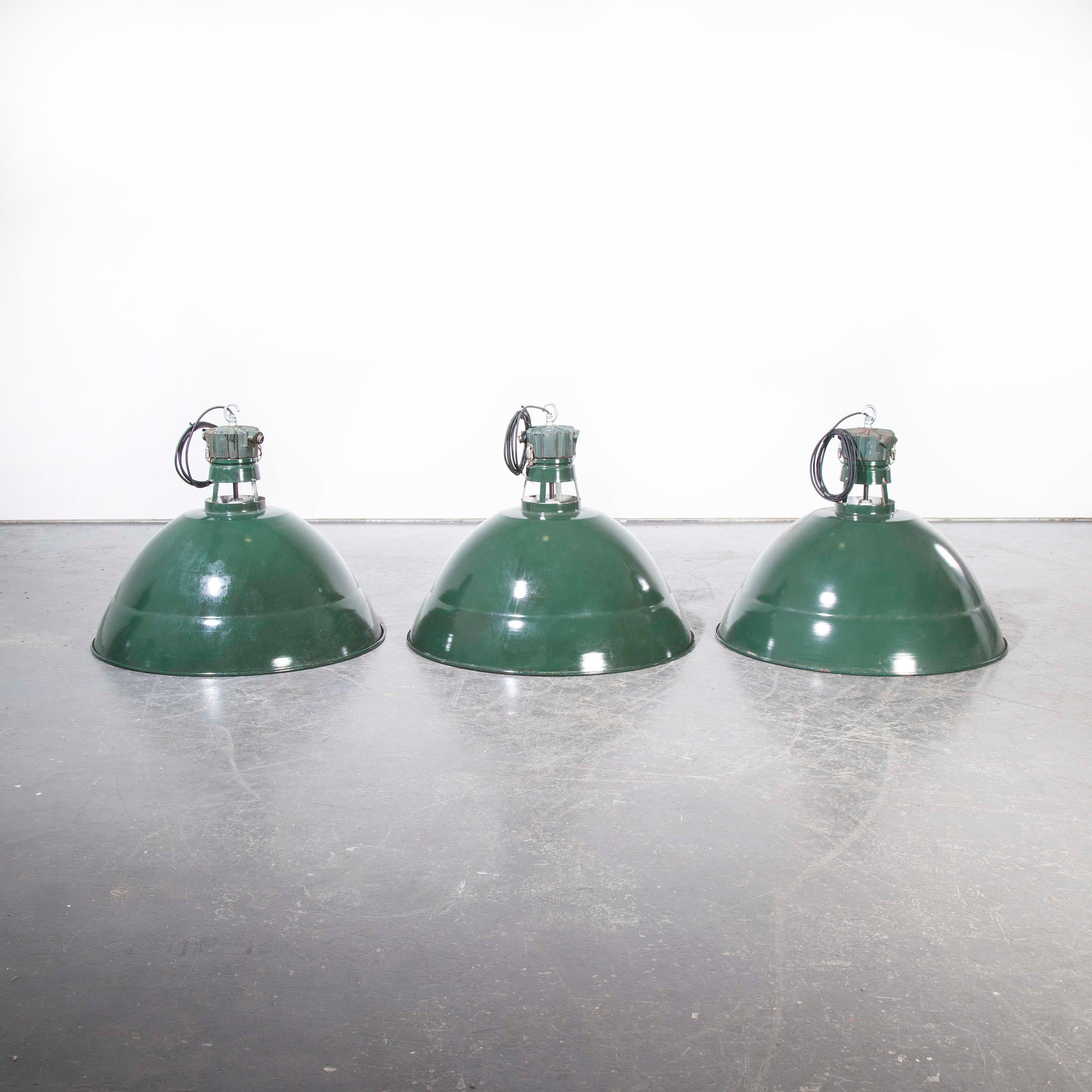 1950s Industrial Green French Enamel Ceiling Pendant Lamps/Light - Various Qty For Sale 2