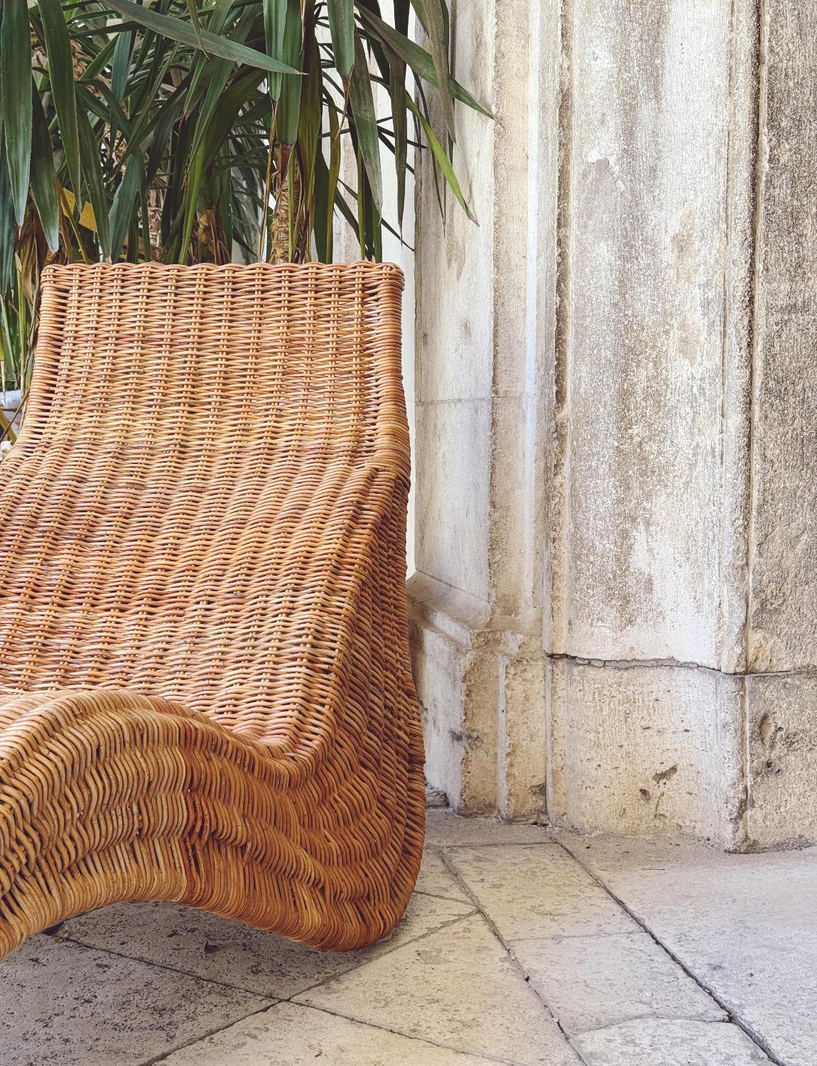 Wicker 1950s Vimini Chaise Long For Sale