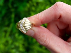 1950s Vintage 0.18 Carat Diamond and 18k Yellow Gold Cocktail Ring