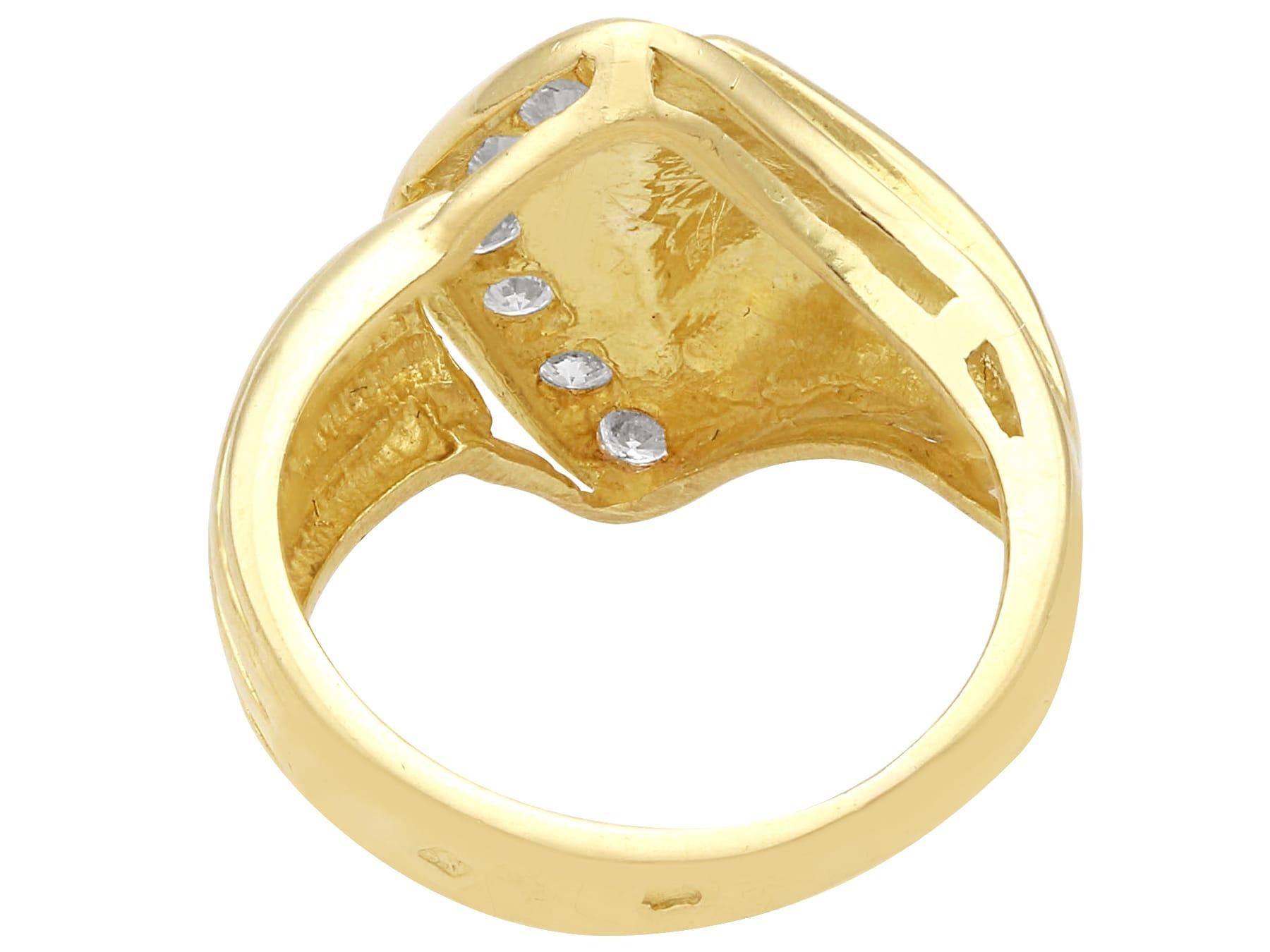 Round Cut 1950s Vintage 0.18 Carat Diamond and 18k Yellow Gold Dress Ring For Sale