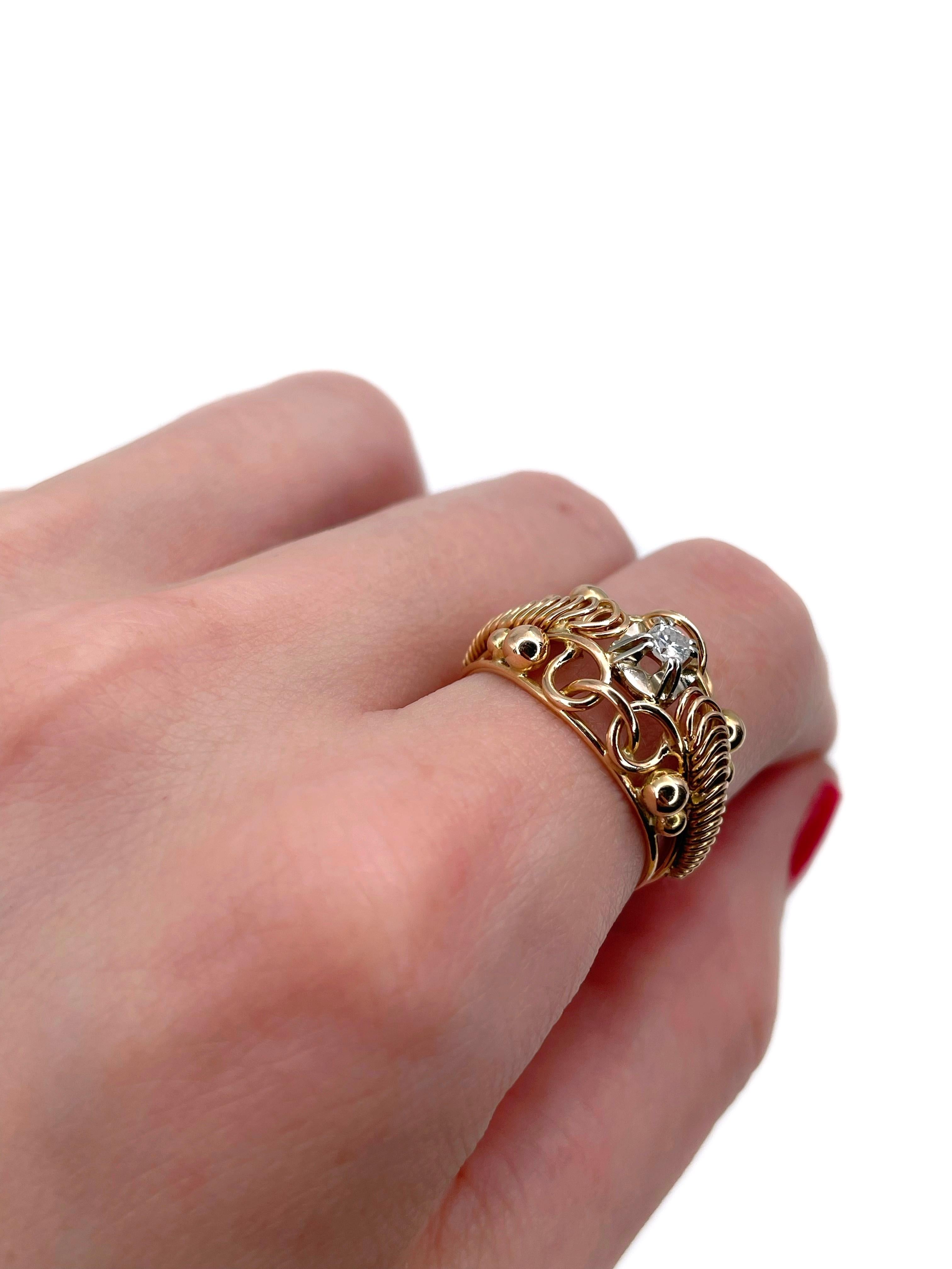 1950er Jahre Vintage durchbrochener Cocktailring aus 18 Karat Gelbgold mit 0,09 Karat Diamanten (Brillantschliff)