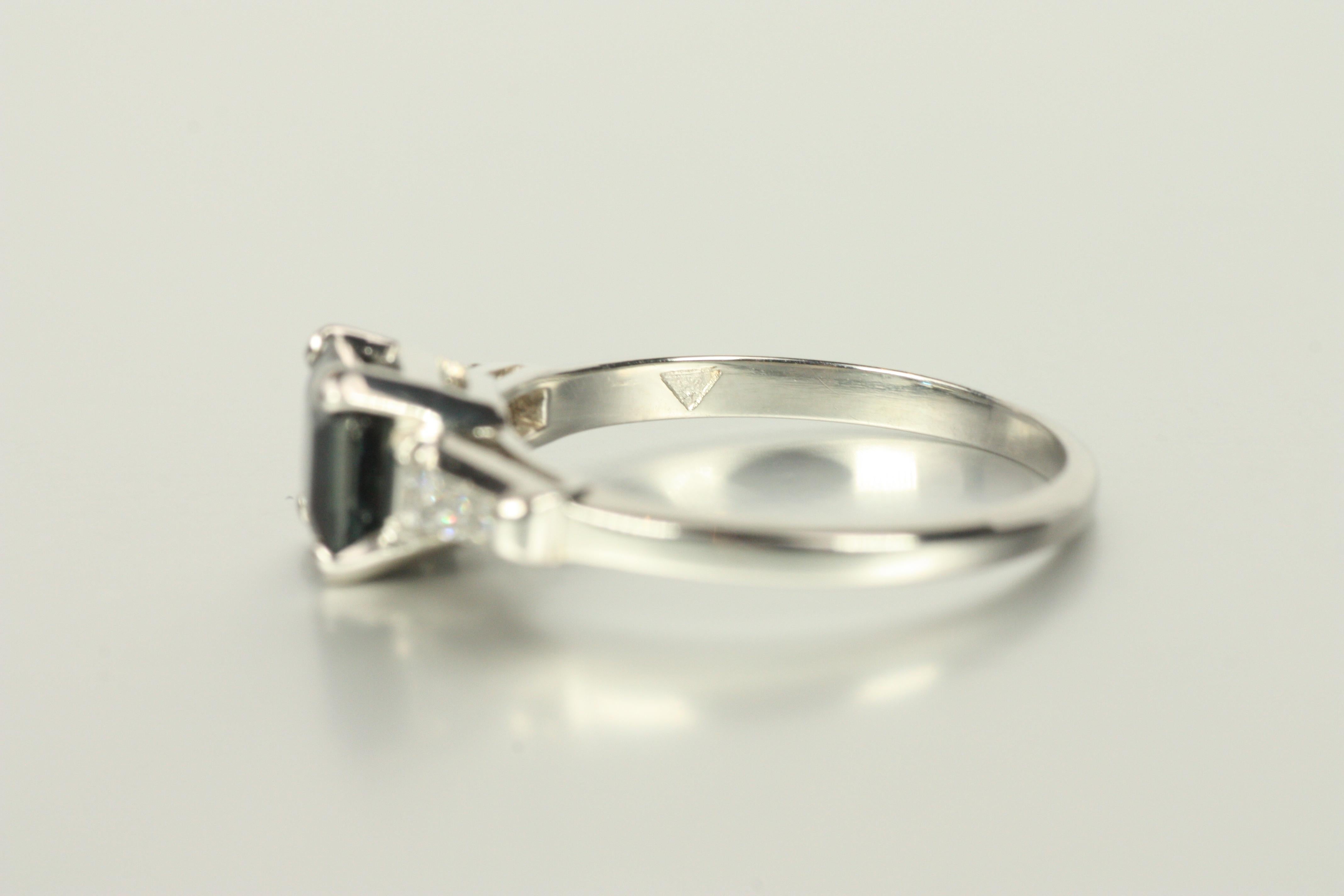 1950s Vintage 3-Stone Square Sapphire & Tapered Baguette Diamond Engagement Ring For Sale 3