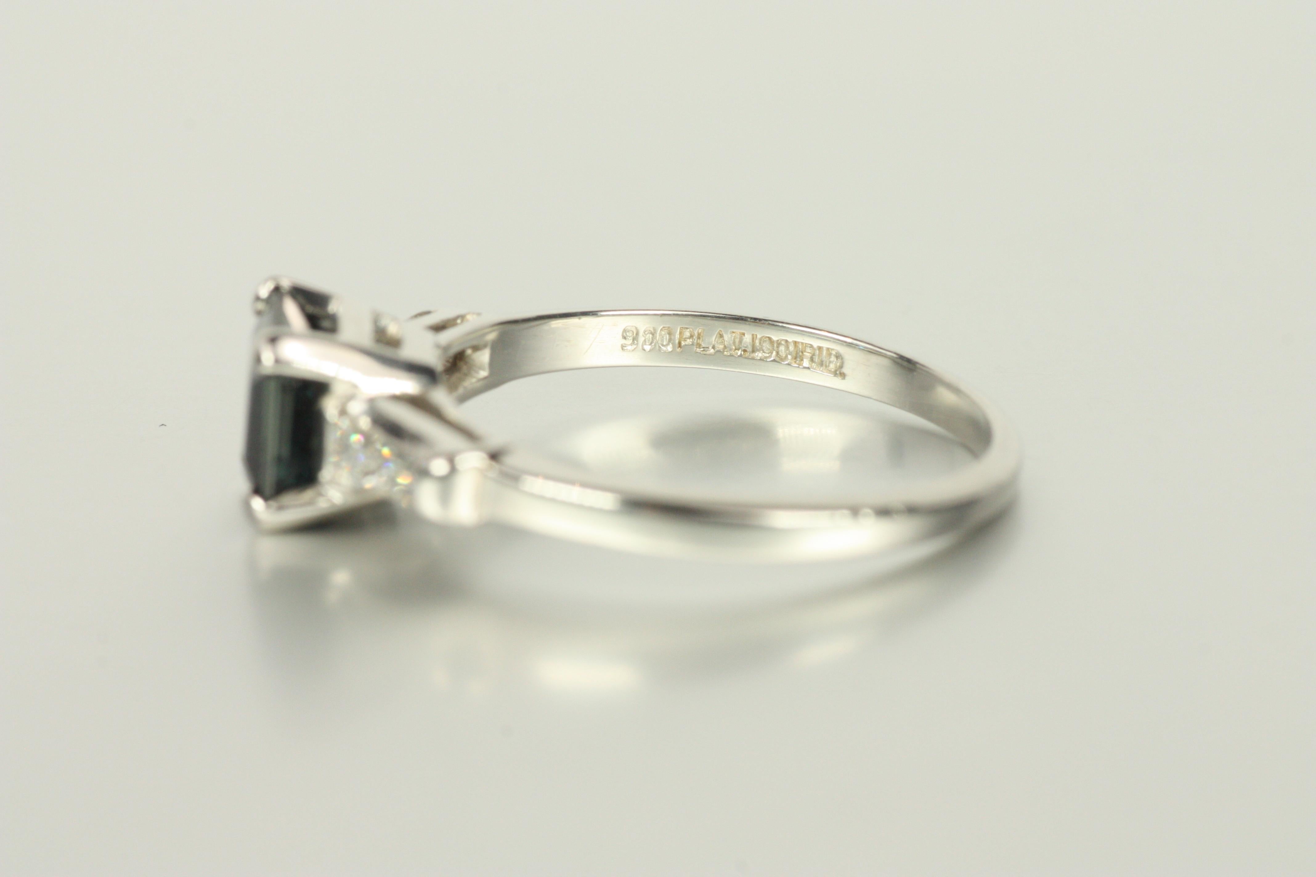 1950s Vintage 3-Stone Square Sapphire & Tapered Baguette Diamond Engagement Ring For Sale 4