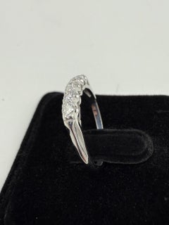 1950s Vintage 5 Stone Diamond Platinum Band Ring