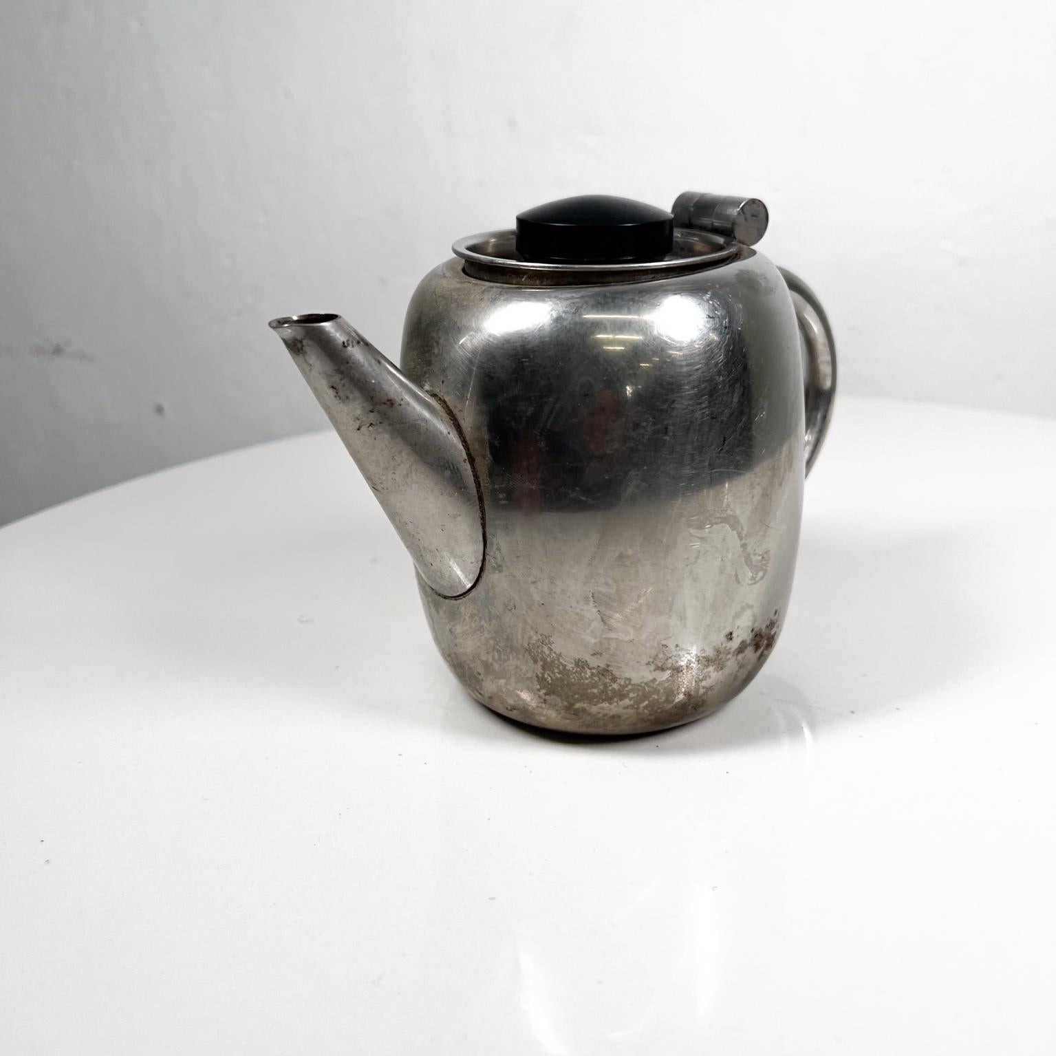 20th Century 1950s Vintage Art Deco Stylish Small Tea Pot Stainless Steel