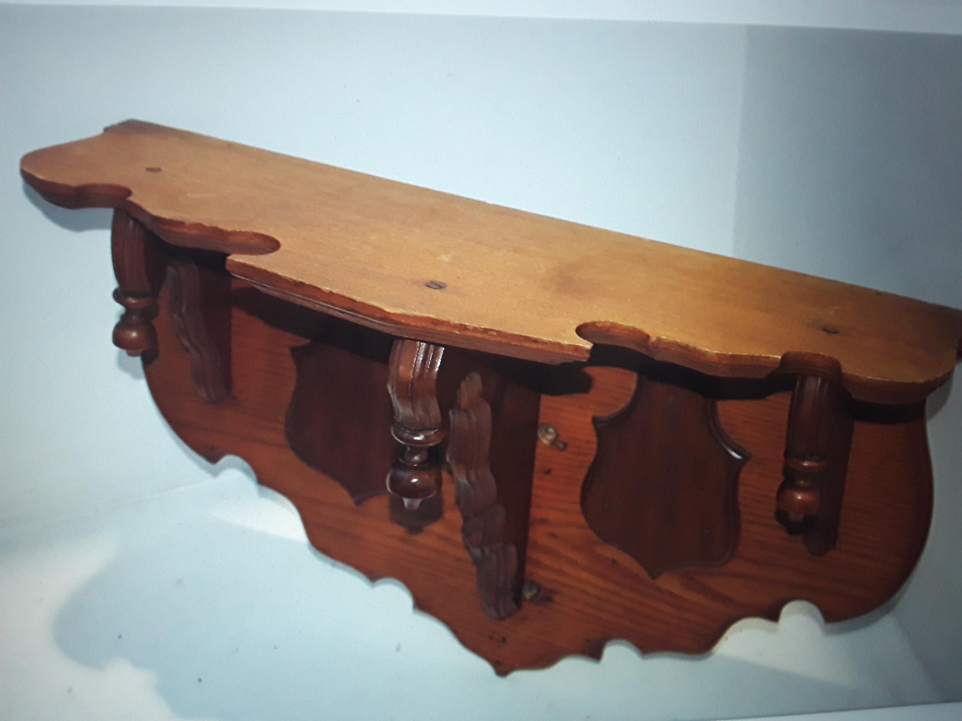 North American 1950's Vintage Arts & Crafts style Floating Hall Shelf. For Sale