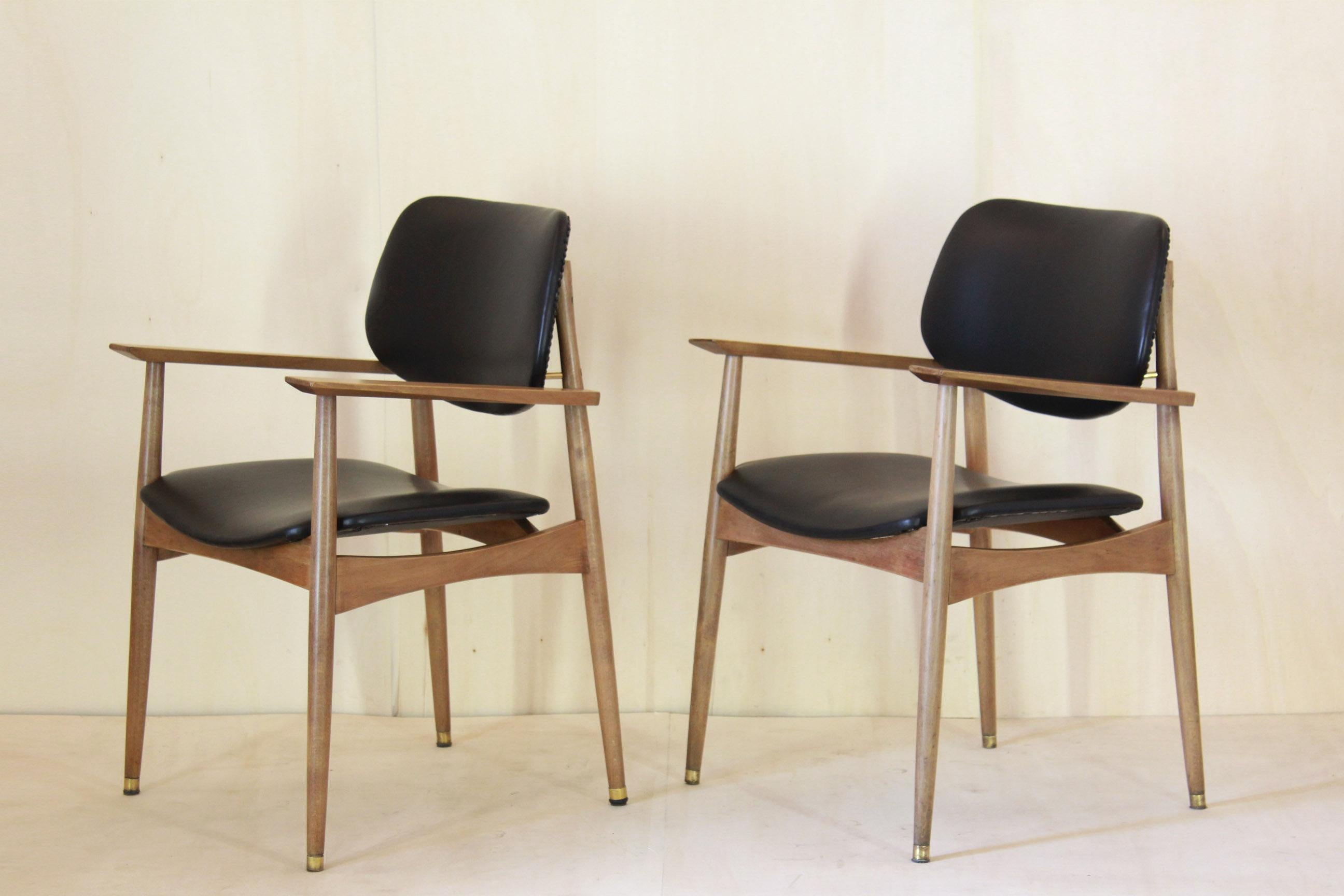 Mid-Century Modern Chaises de bureau vintage en cuir noir, ensemble de deux, Italie, annes 1950 en vente