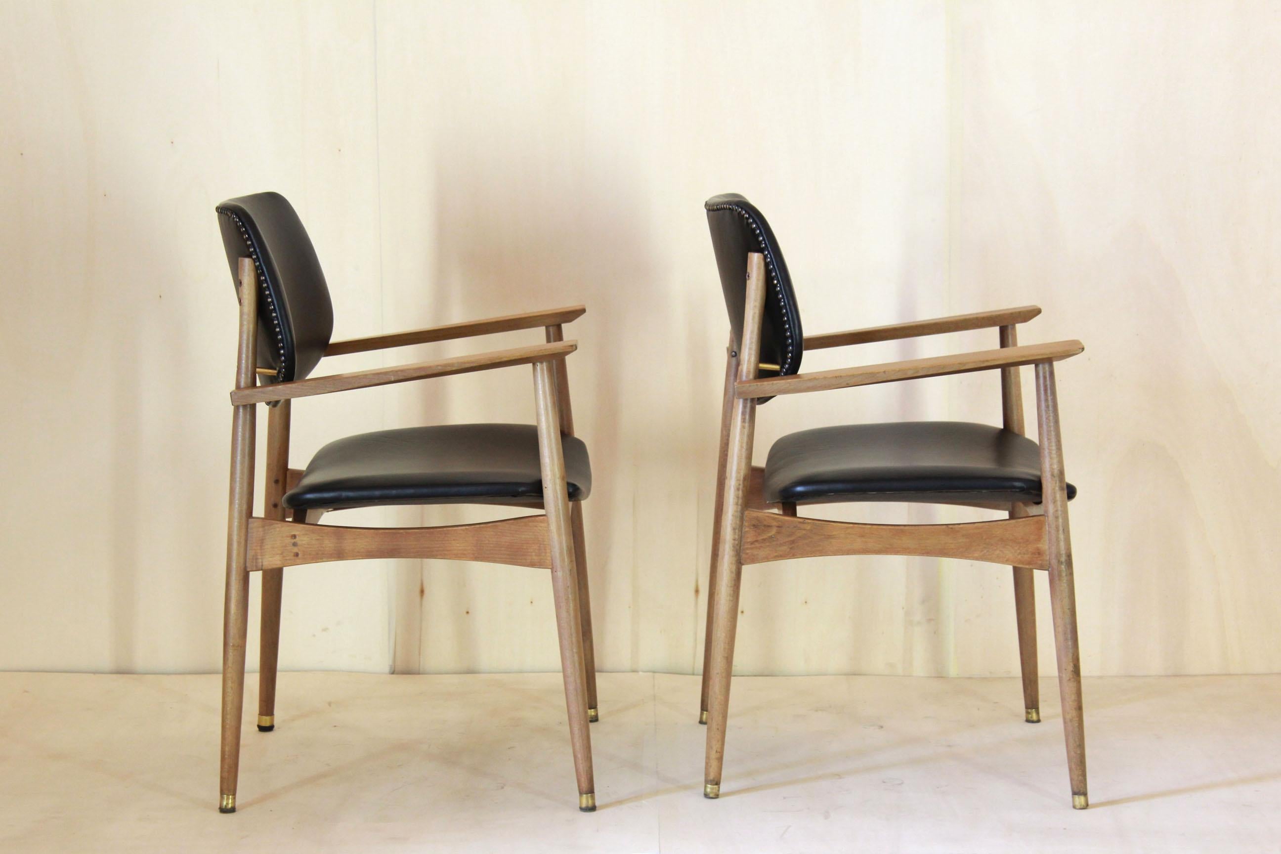 Milieu du XXe siècle Chaises de bureau vintage en cuir noir, ensemble de deux, Italie, annes 1950 en vente