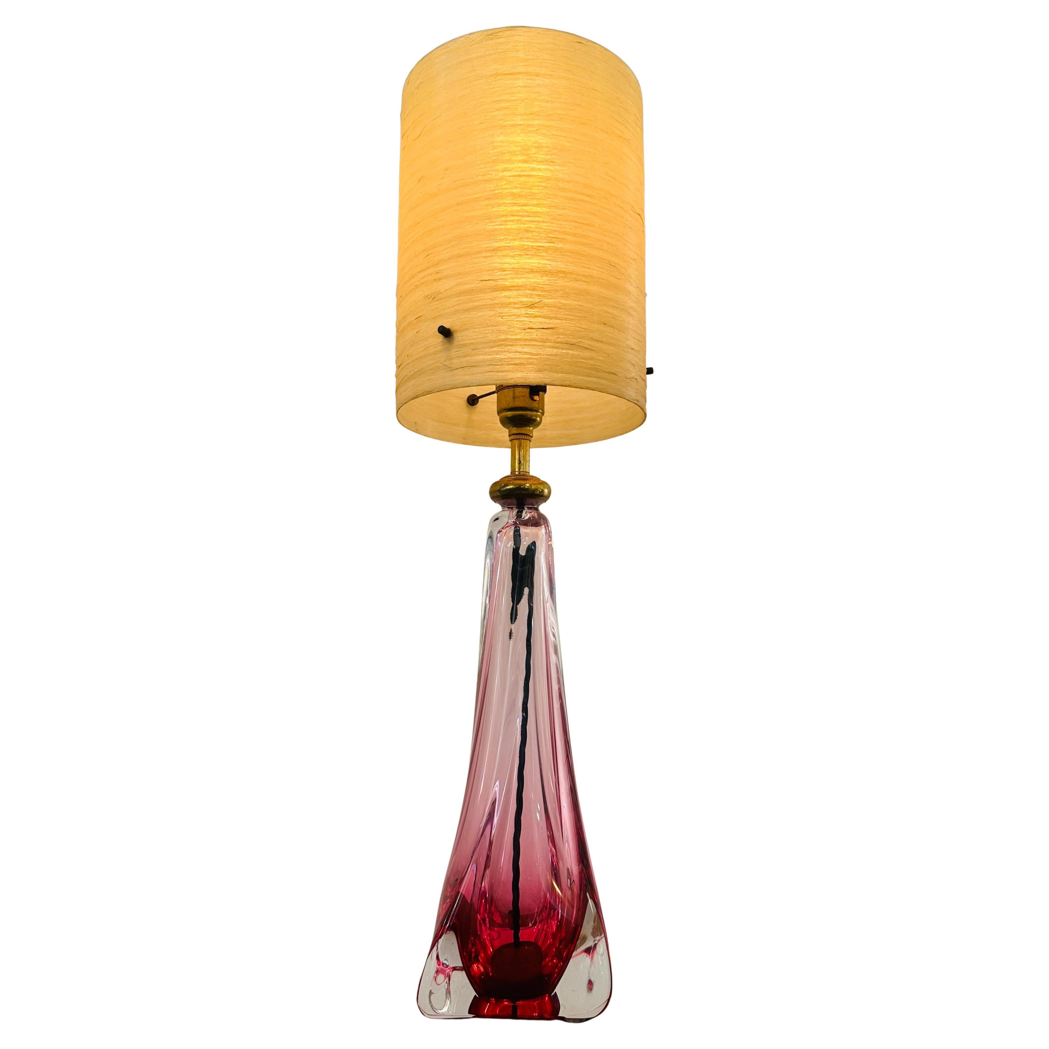 1950s Vintage Bélgica Val St Lambert Lámpara de mesa de cristal rosa y transparente