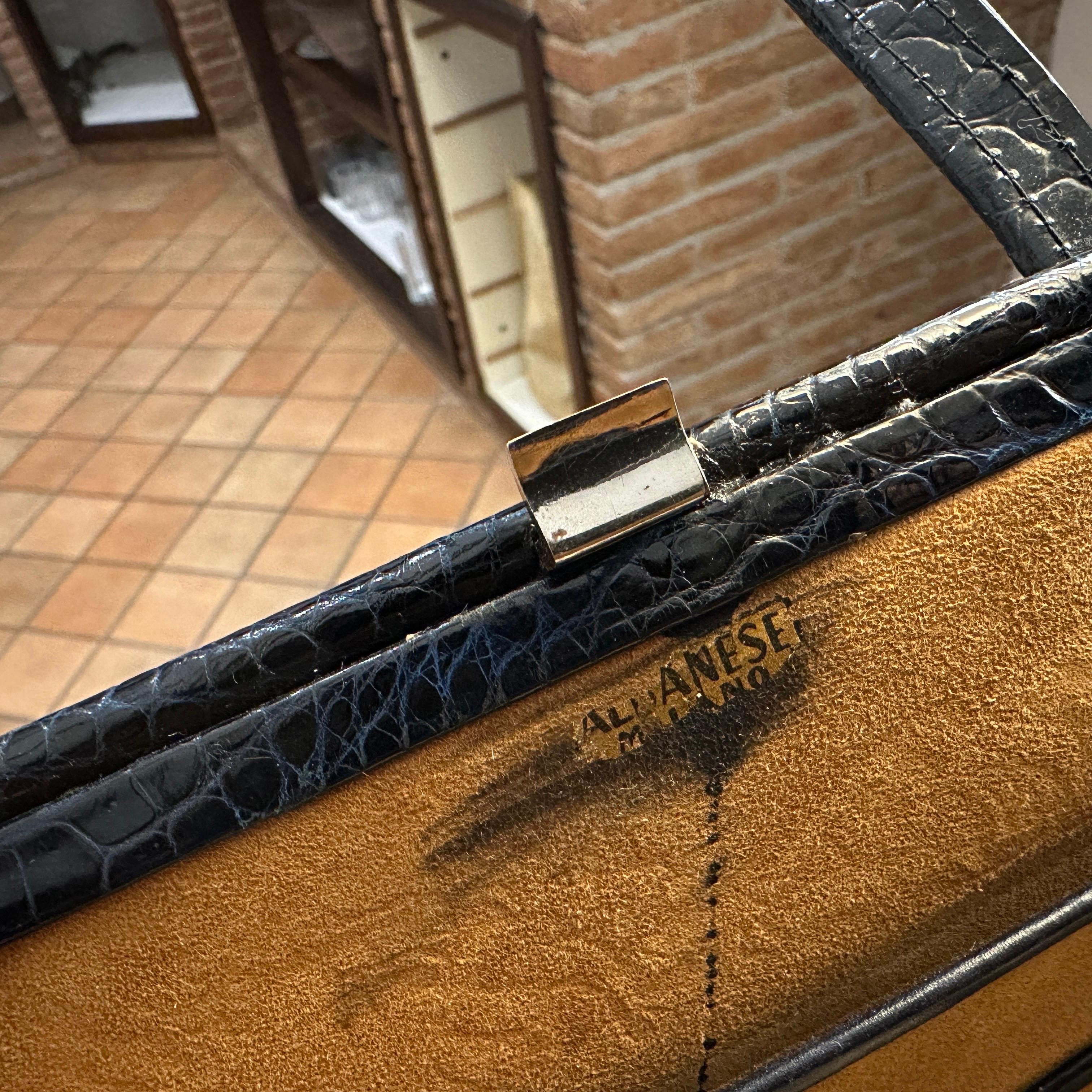 1950er Jahre Vintage Schwarzes Leder und Messing Italienisch Top Handle Bag von Albanese Milano im Angebot 9