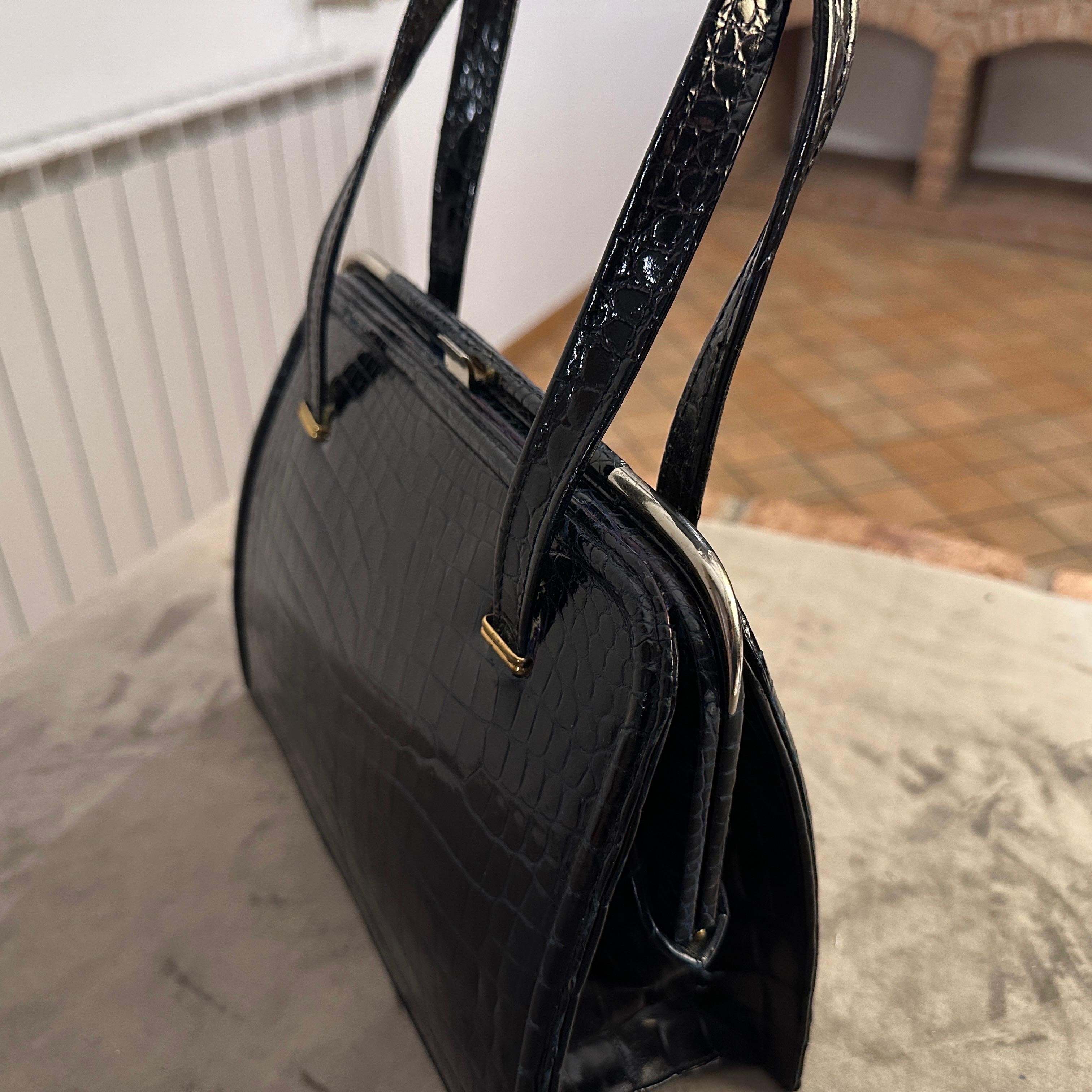 1950er Jahre Vintage Schwarzes Leder und Messing Italienisch Top Handle Bag von Albanese Milano im Angebot 10