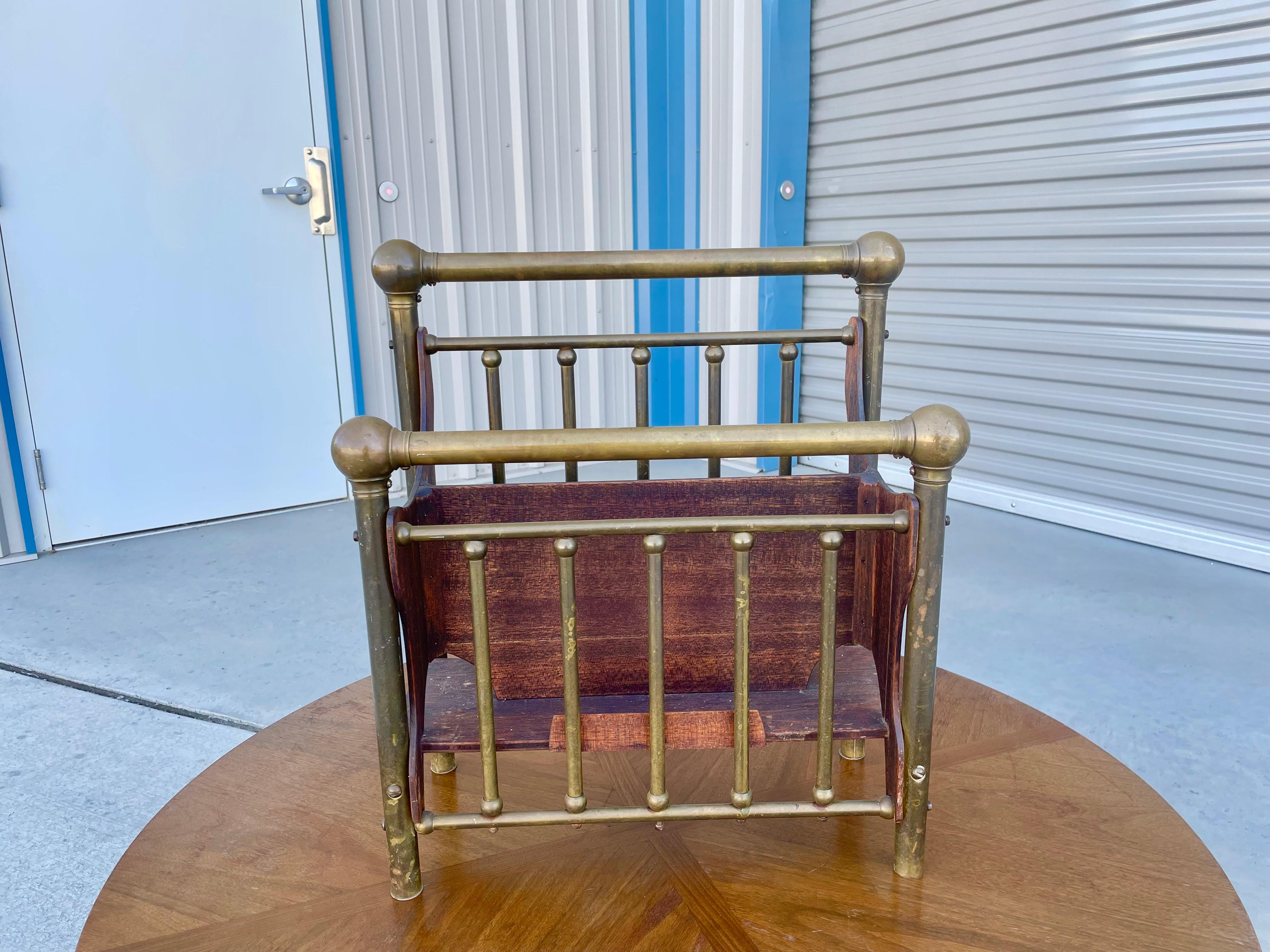 1950s Vintage Brass Magazine Rack In Good Condition For Sale In North Hollywood, CA